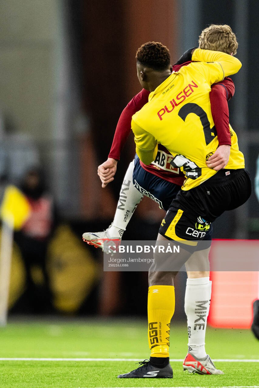 Elfsborgs Terry Yegbe och Örgrytes Liam Andersson