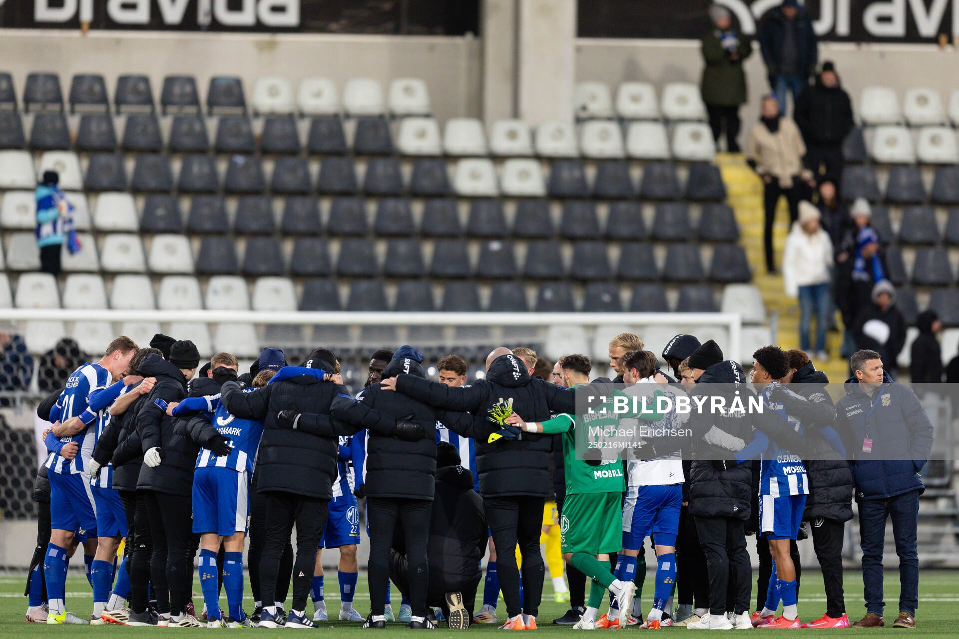 IFK Göteborgs spelare och ledare samlade