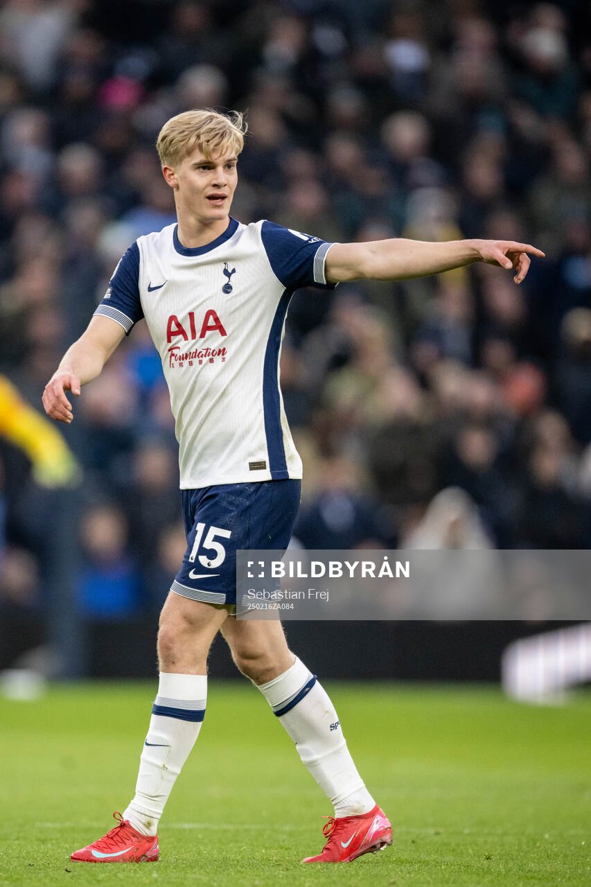 Lucas Bergvall of Tottenham