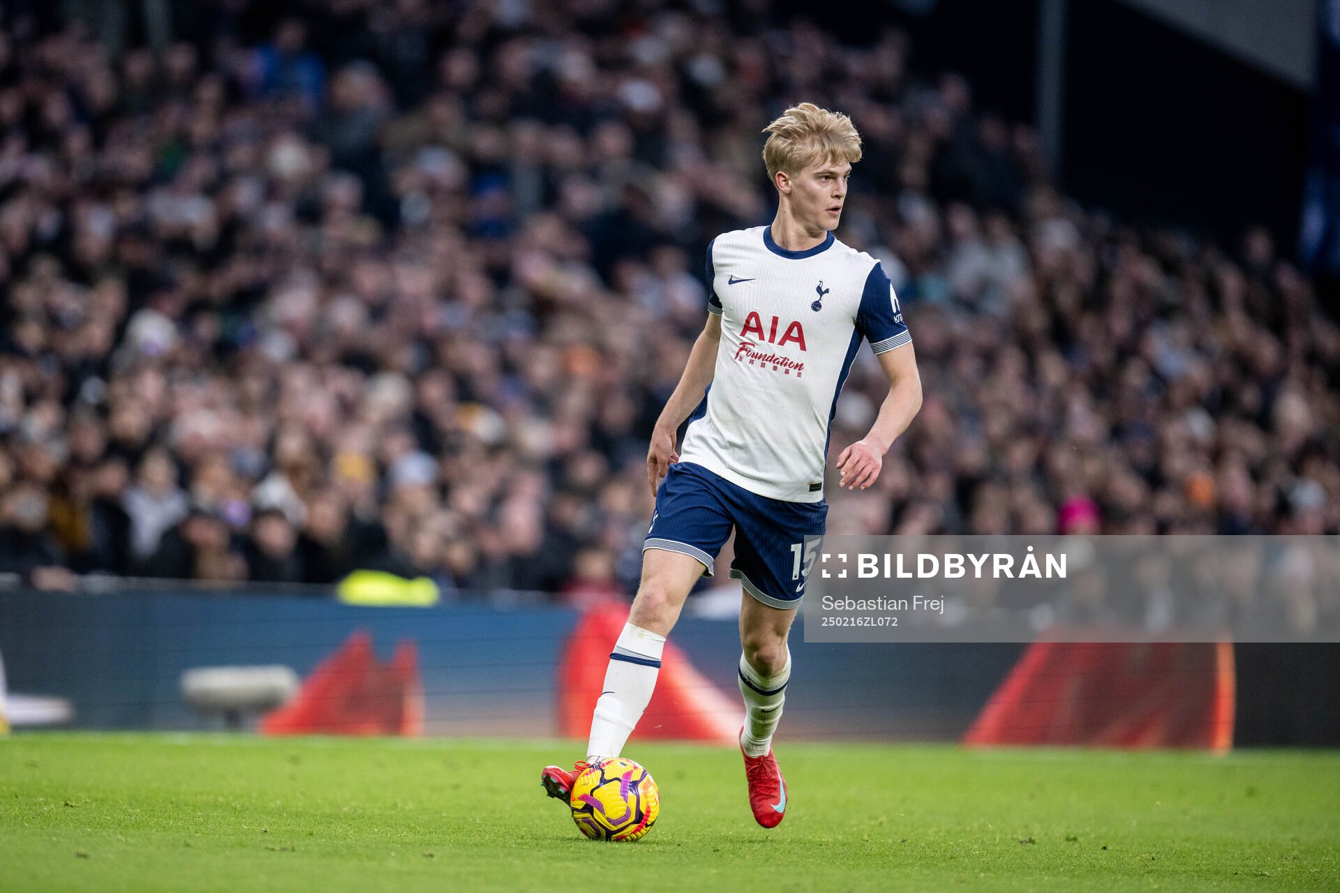 Lucas Bergvall of Tottenham