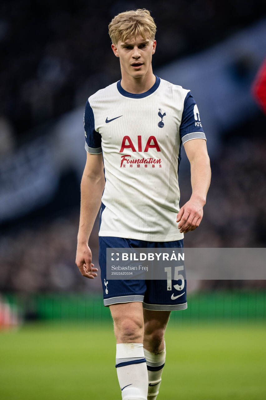 Lucas Bergvall of Tottenham