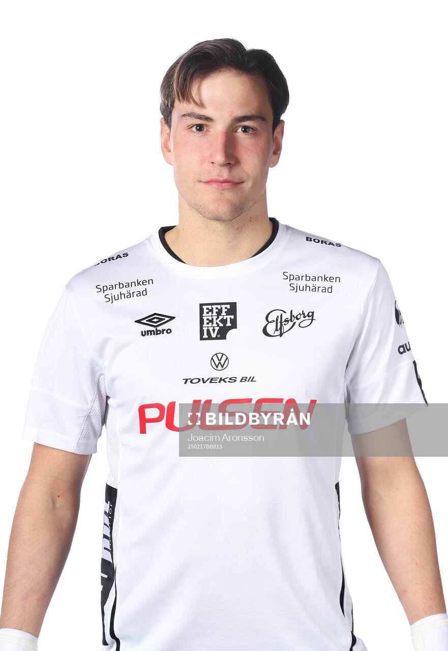 Elfsborgs målvakt Simon Eriksson poserar för ett porträtt den 17 februari 2025 i Borås.