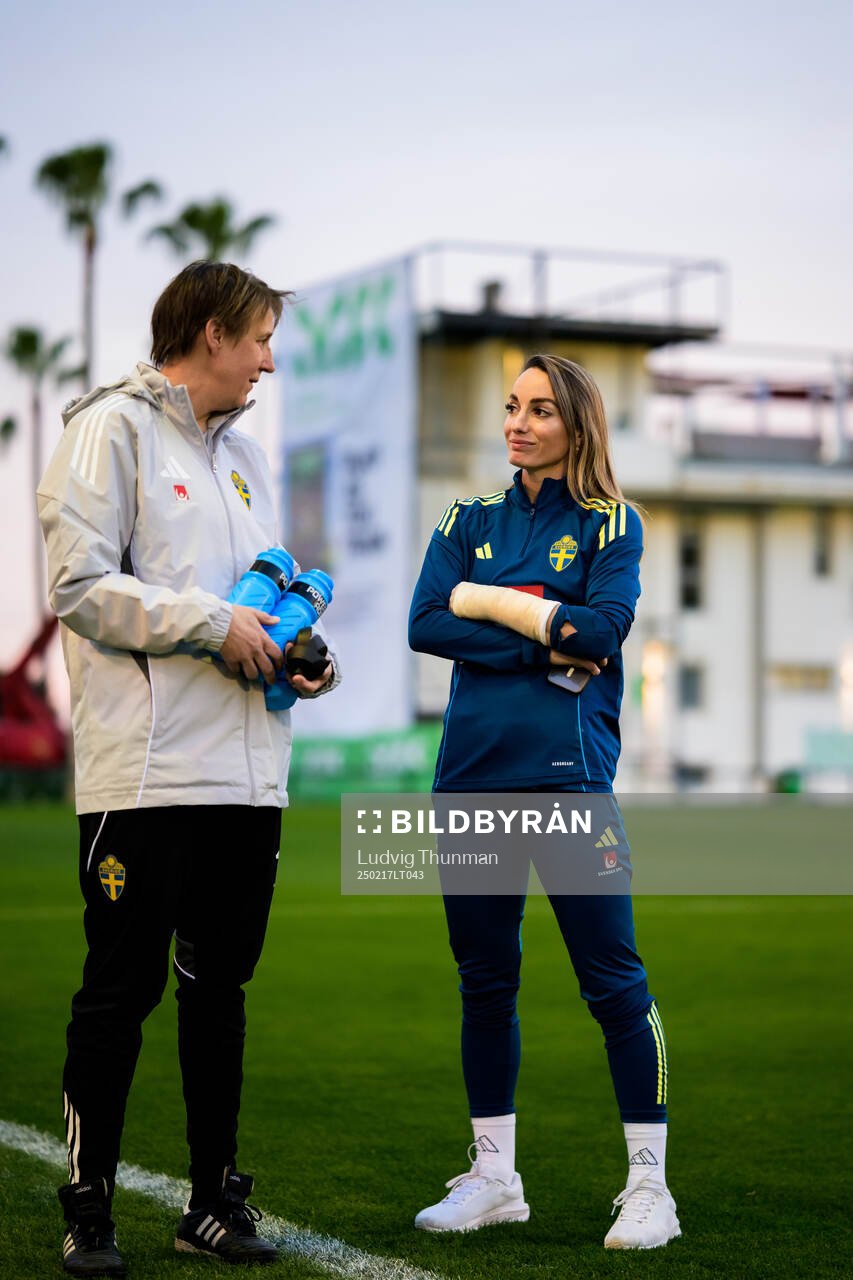 Kosovare Asllani and kit manager Jessica Karlsson