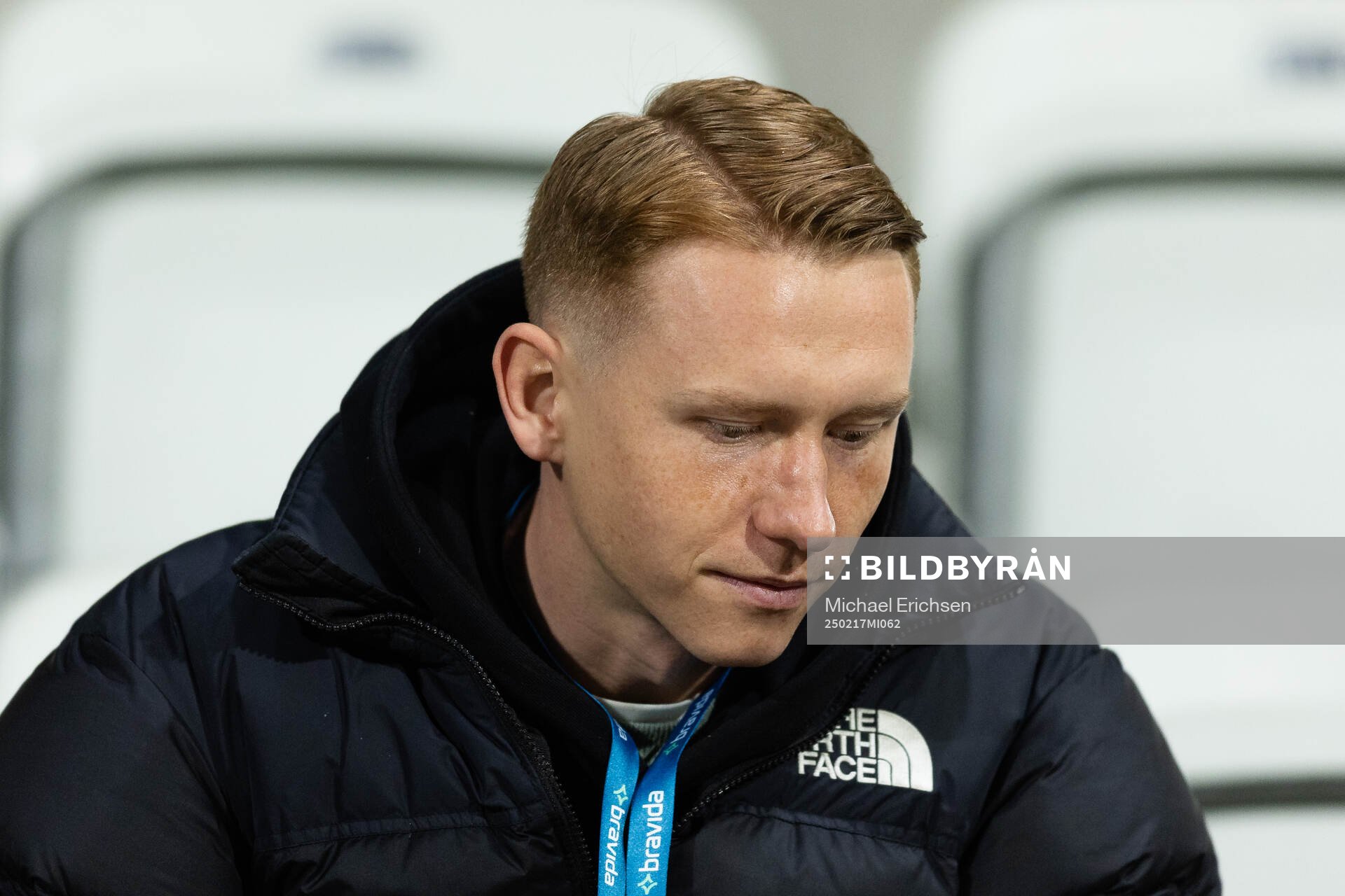 Häckens Julius Lindberg på läktaren