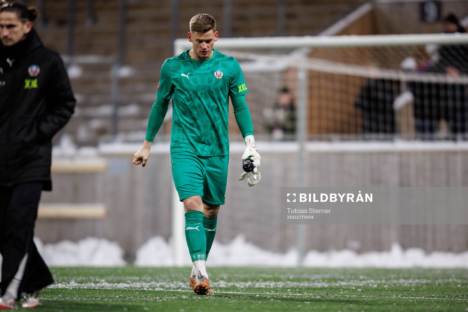 Helsingborgs målvakt Johan Brattberg deppar
