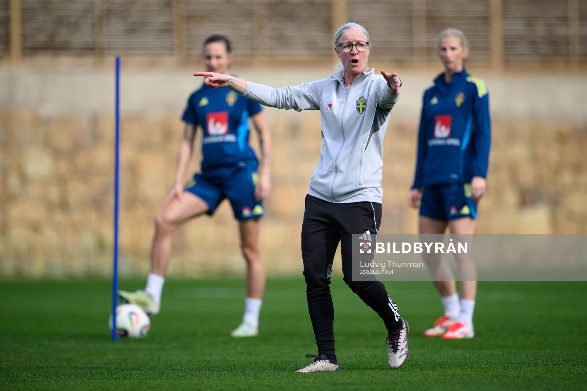 Assistant coach Victoria Sandell of Sweden of the women’s