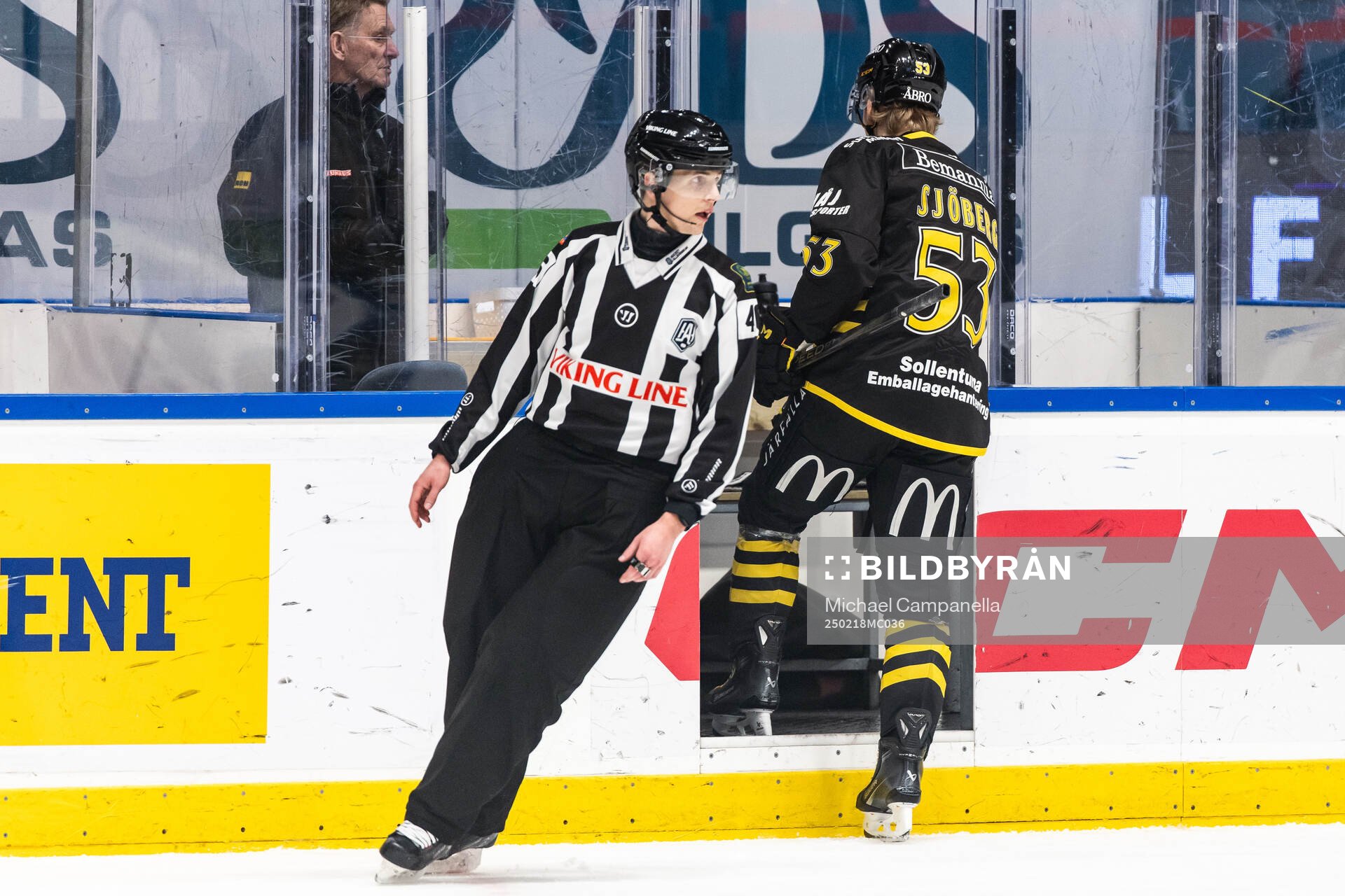 AIKs Albert Sjöberg visas ut