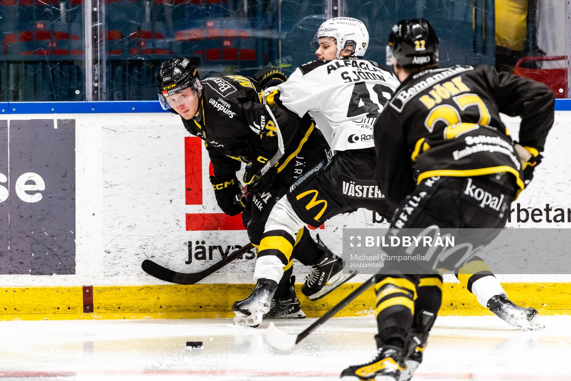 AIKs Oskar Magnusson och Västerås Svante Sjödin