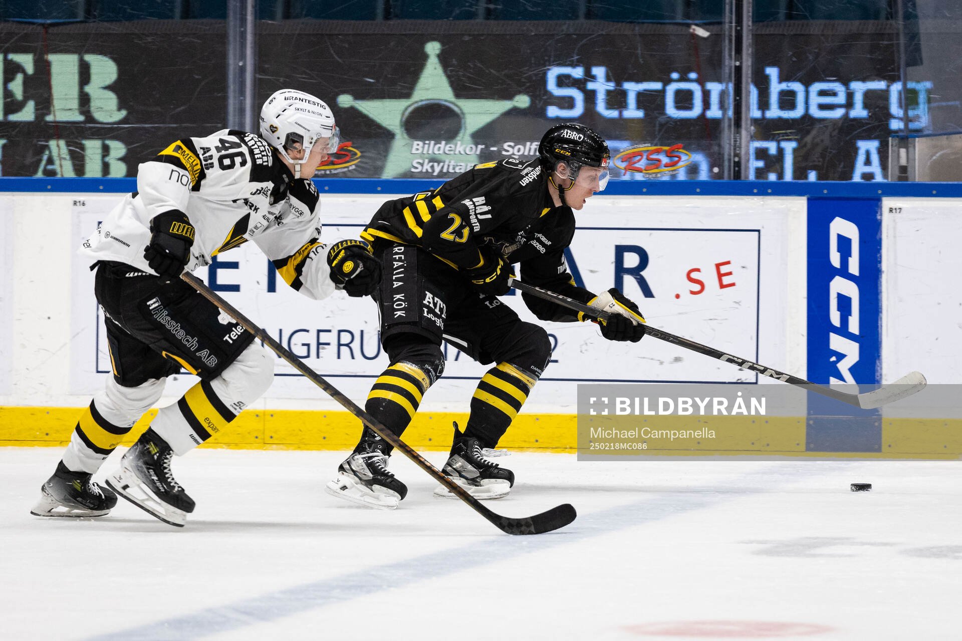 Västerås Svante Sjödin och AIKs Oliver Tärnström