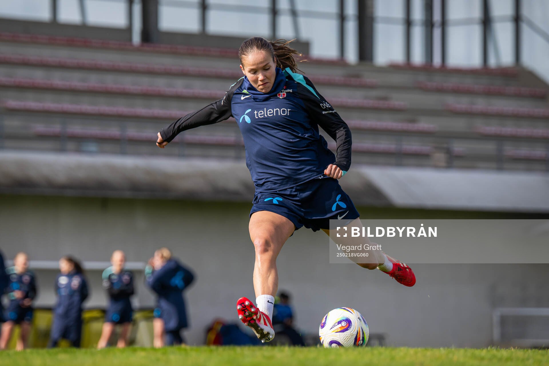 Guro Reiten of the Norwegian women's national football team during a training session on February 18, 2025 in Toulouse. 