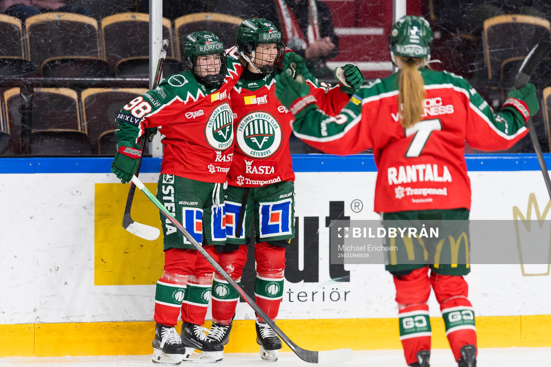 Frölundas Andrea Dalen jublar