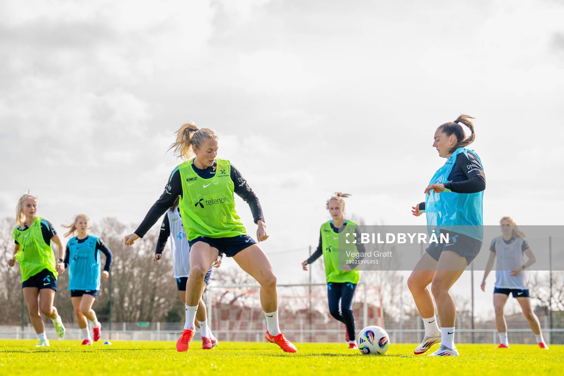 Guro Bergsvand and Vilde Bøe Risa of the Norwegian women's