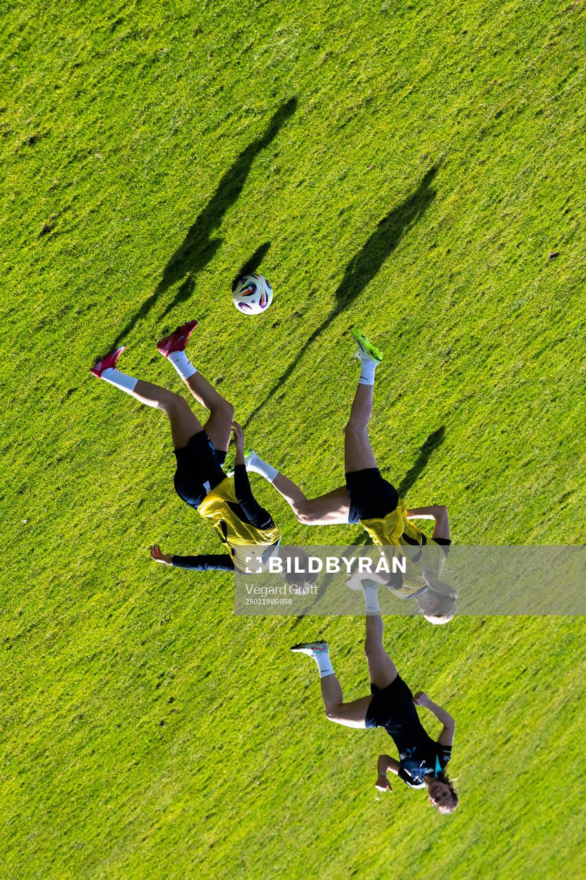 Players of the Norwegian women's national football team during a training session on February 19, 2025 in Toulouse. 