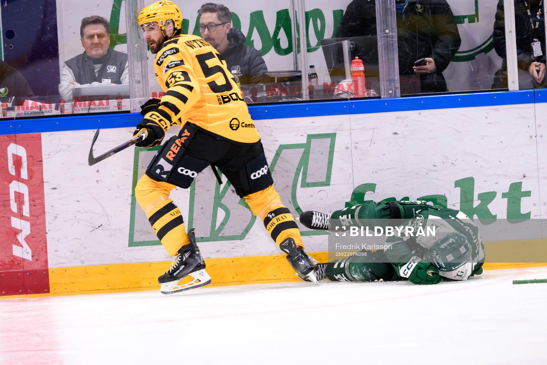 Skellefteås Luke Witkowski och Färjestads Michael