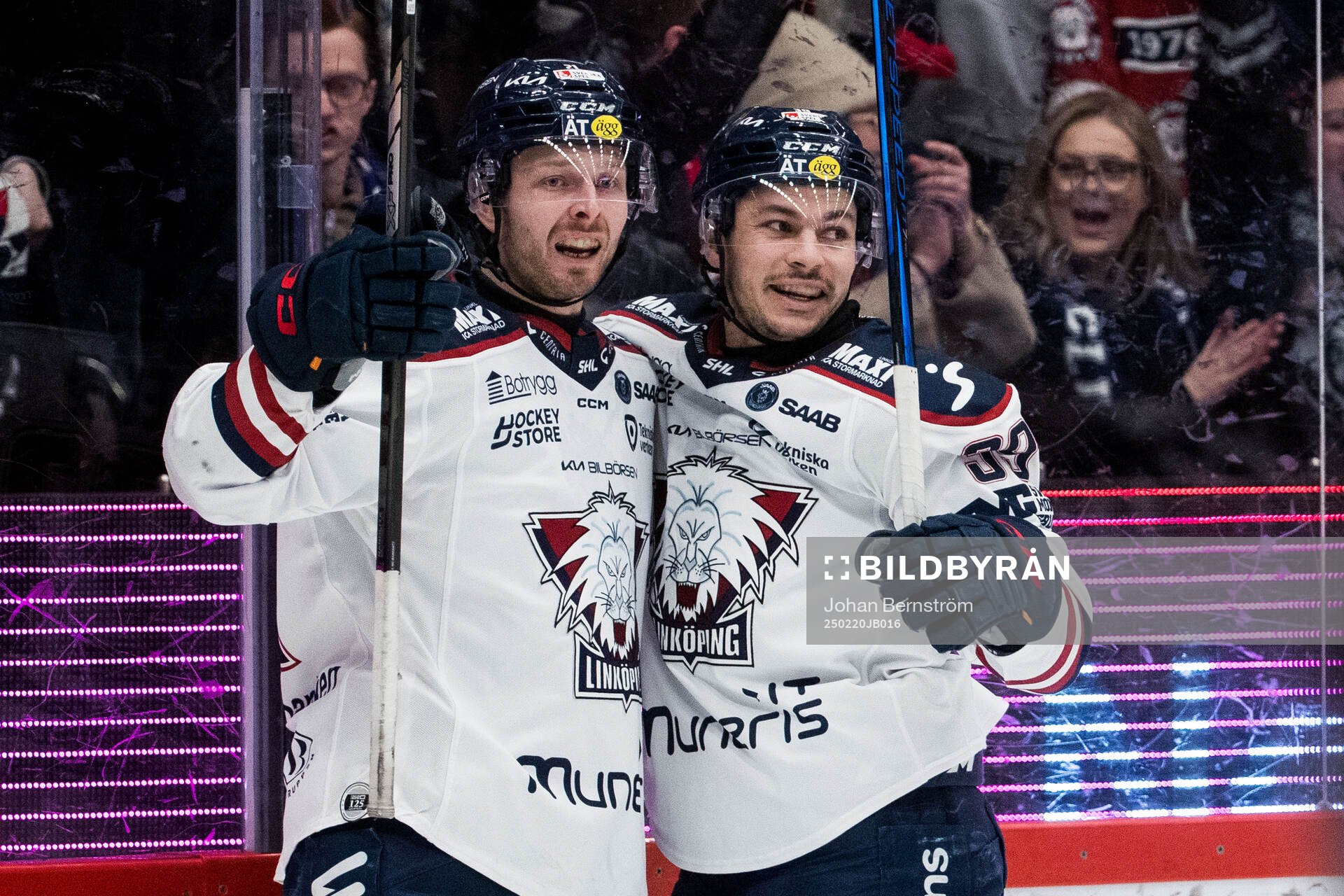 Linköpings Christoffer Ehn jublar med Ty Rattie