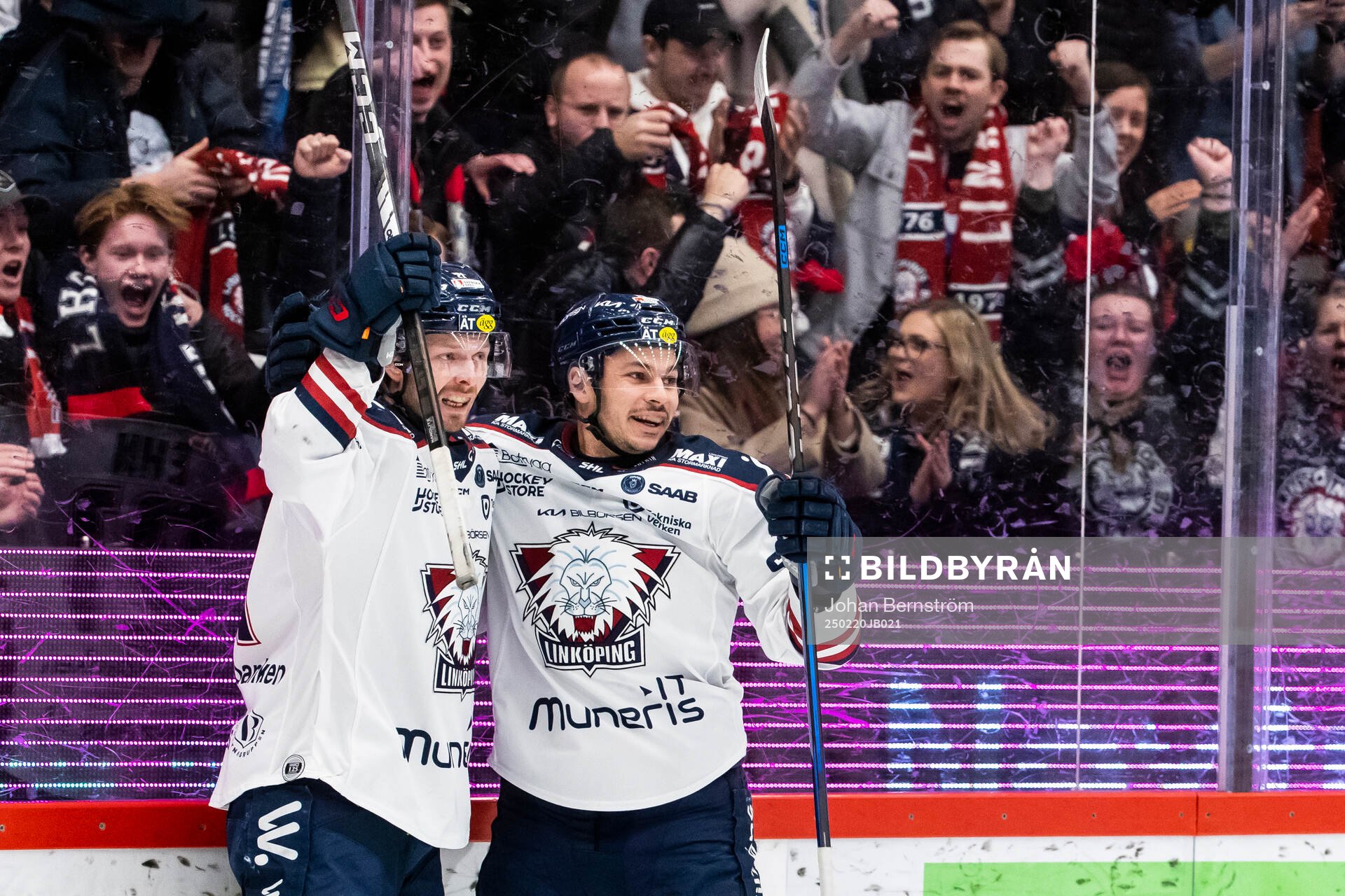 Linköpings Christoffer Ehn jublar med Ty Rattie