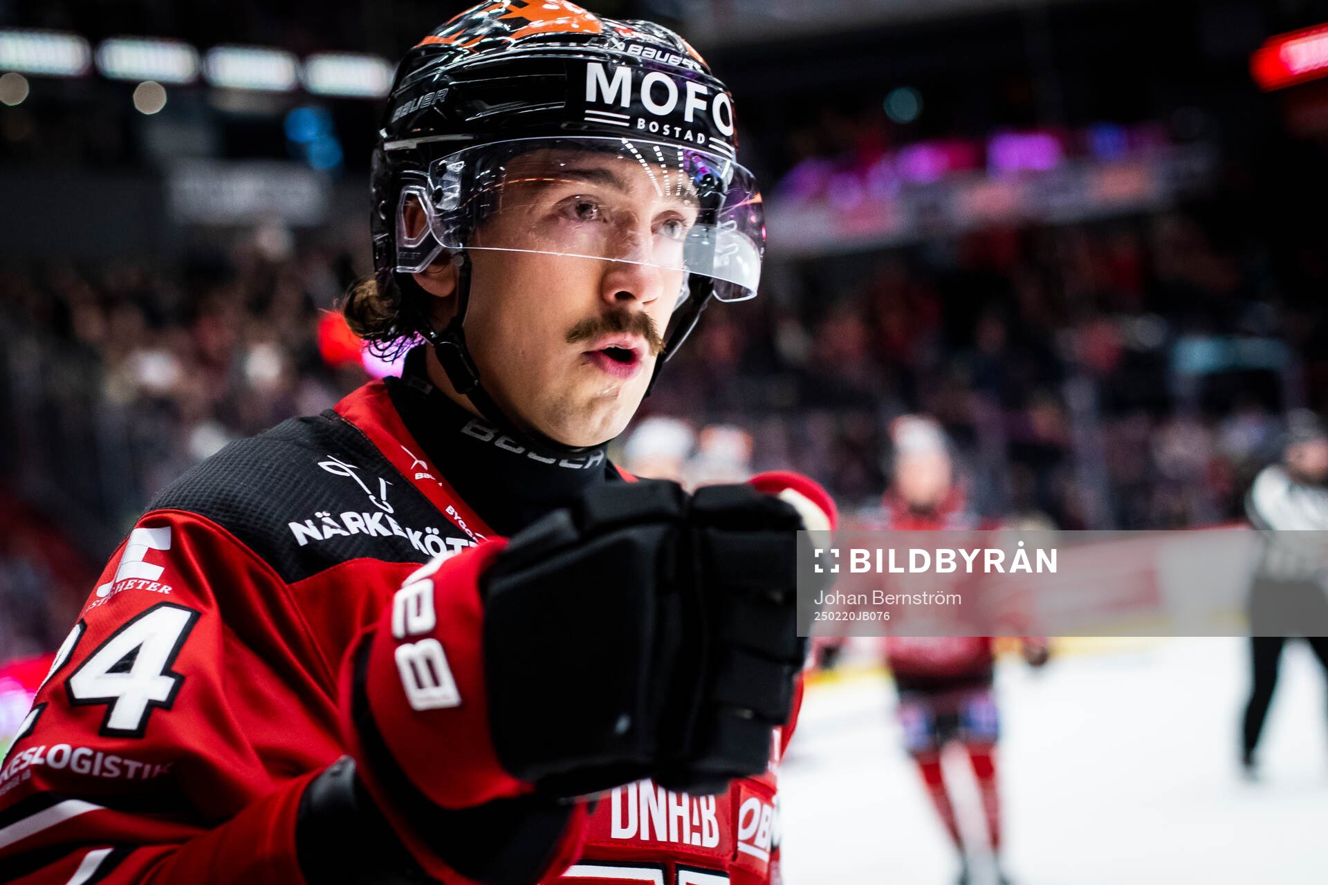 Örebros Hannes Björninen jublar vid 1-1