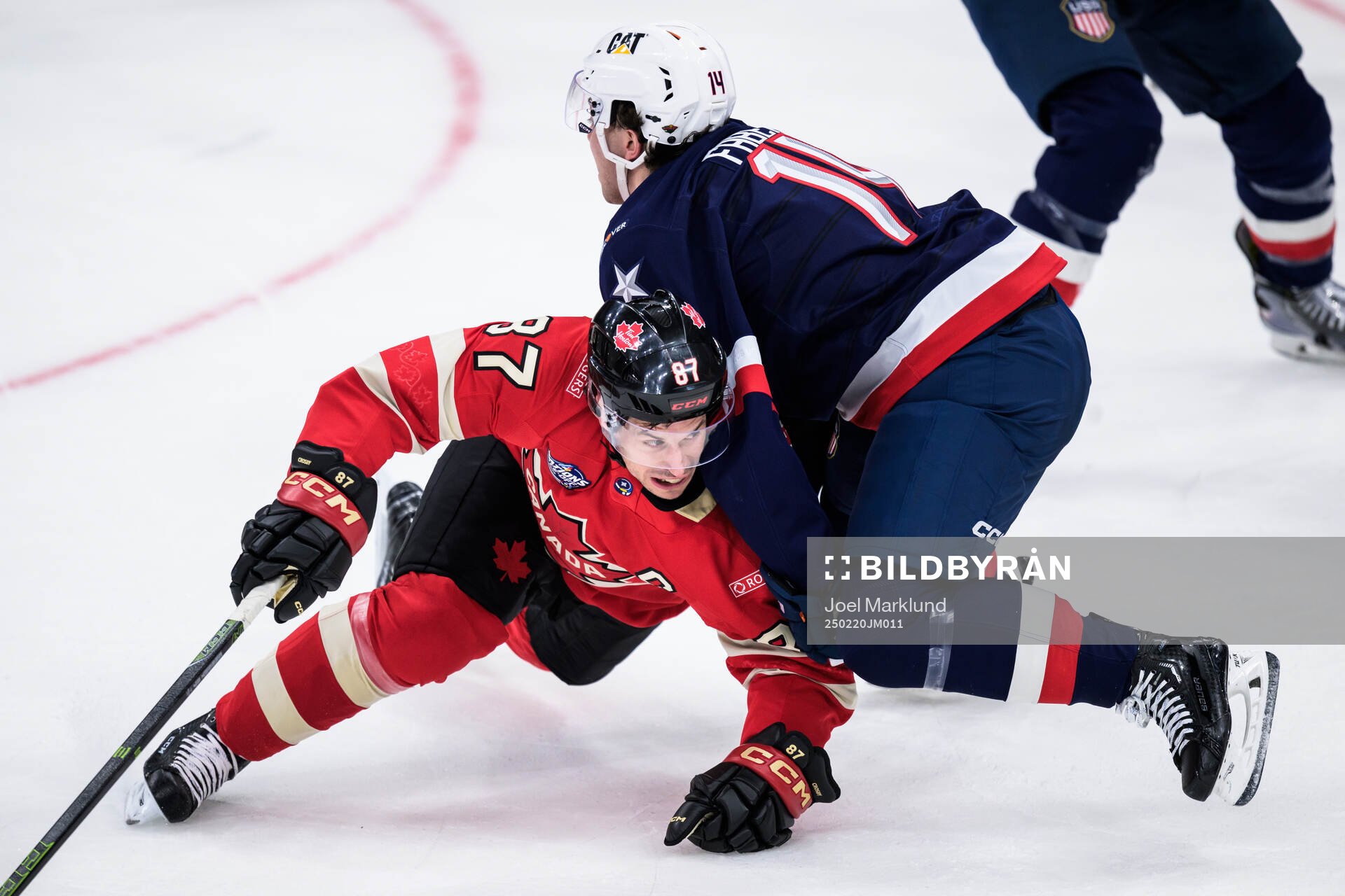 Sidney Crosby of Canada and Brock Faber of USA
