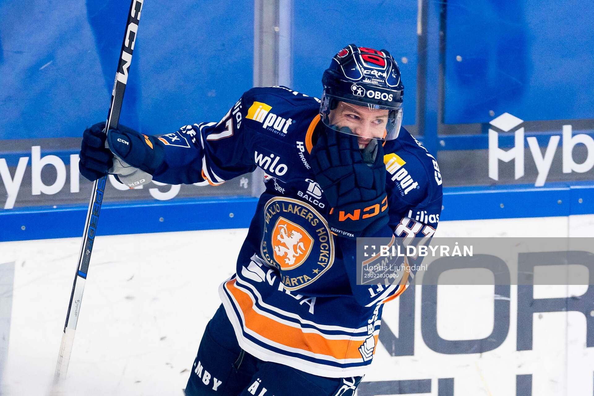 Växjös Robert Rosén jublar