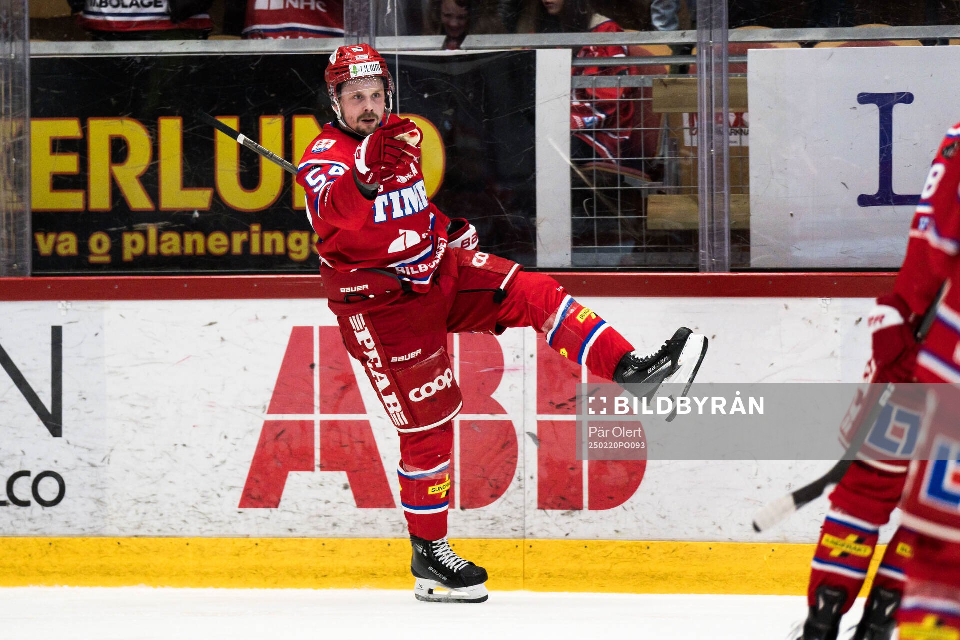 Timrås Jonathan Dahlén jublar