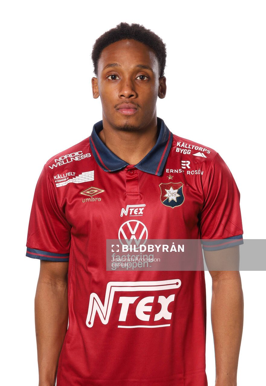 Örgrytes Aydarus Abukar poserar för ett porträtt den 20 februari 2025 i Göteborg.
