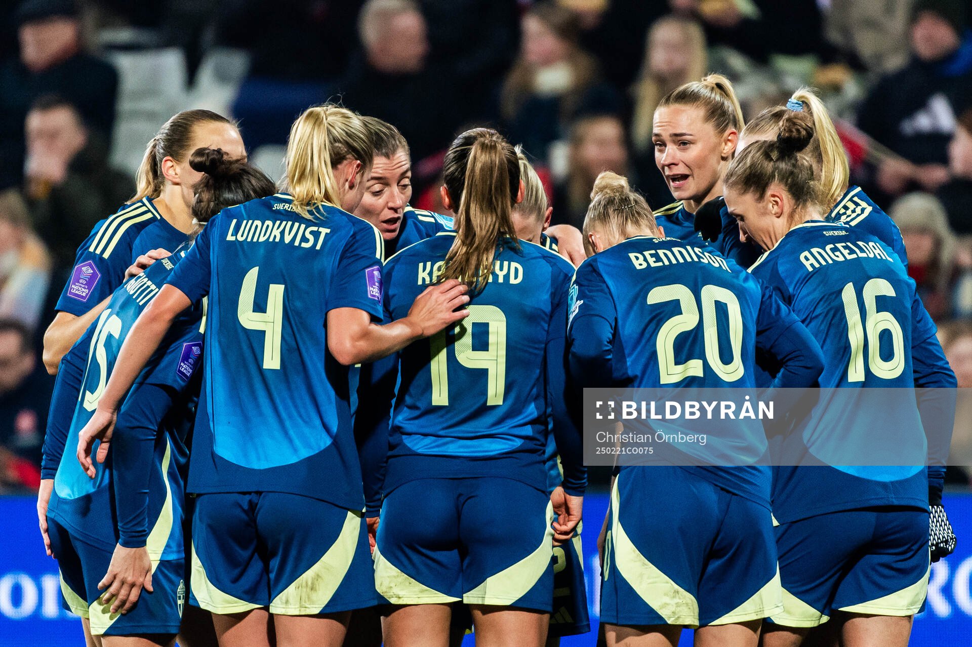Fridolina Rolfö of Sweden celebrate with teammates