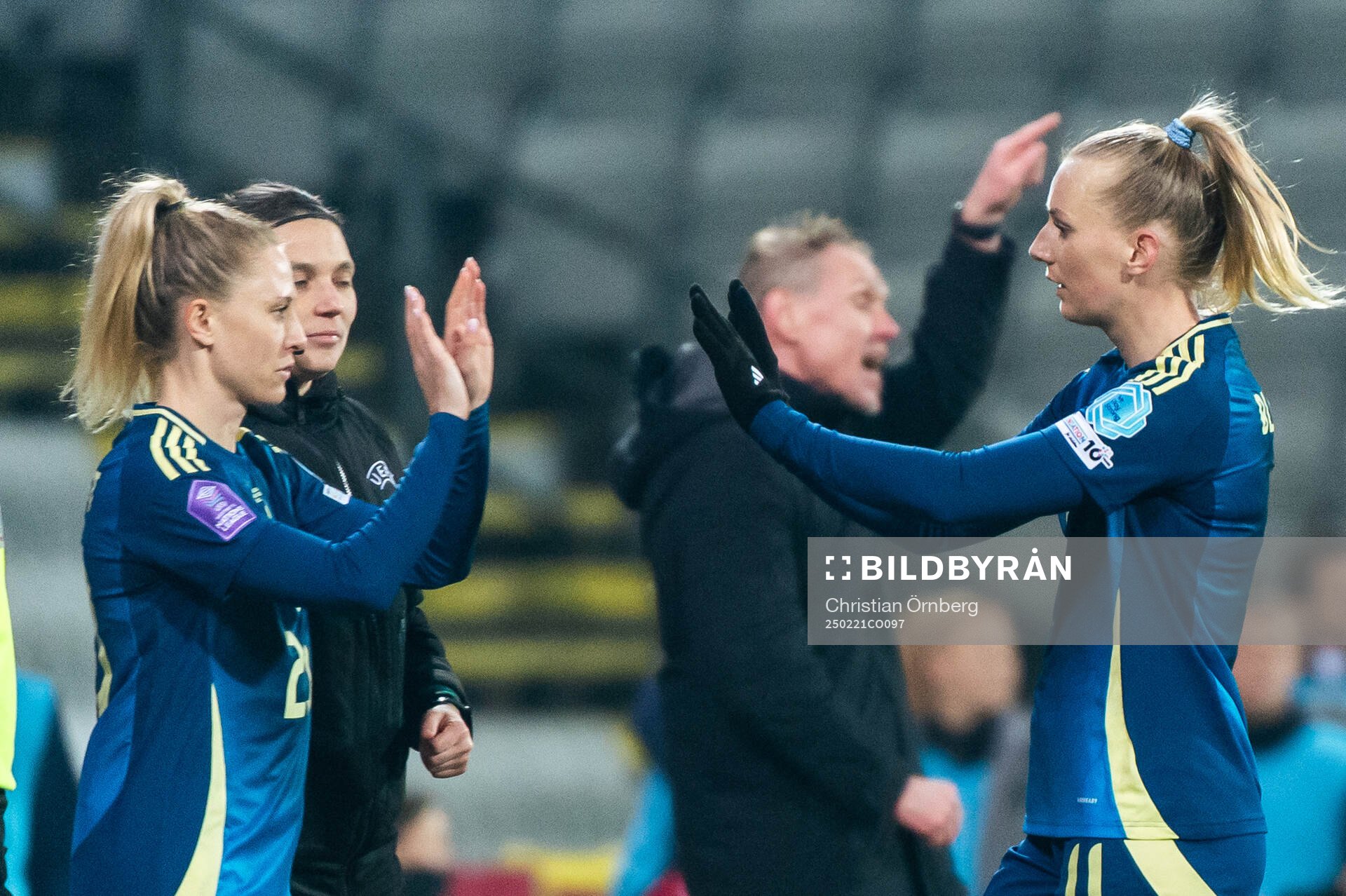 Stina Blackstenius changes with Rebecka Blomqvist of Sweden