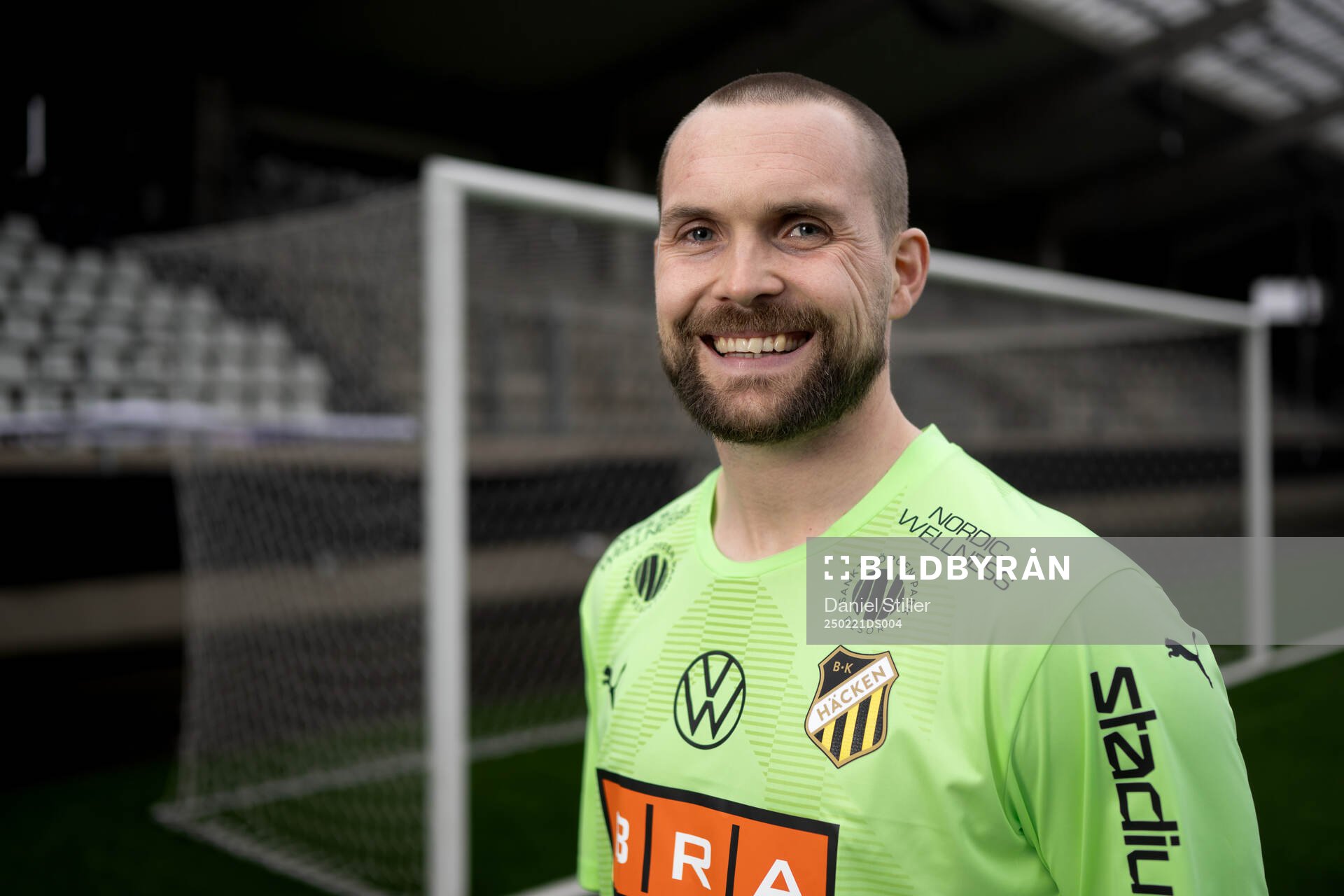 Häckens nyförvärv Oscar Jansson poserar för ett porträtt den 21 februari 2025 i Göteborg. 