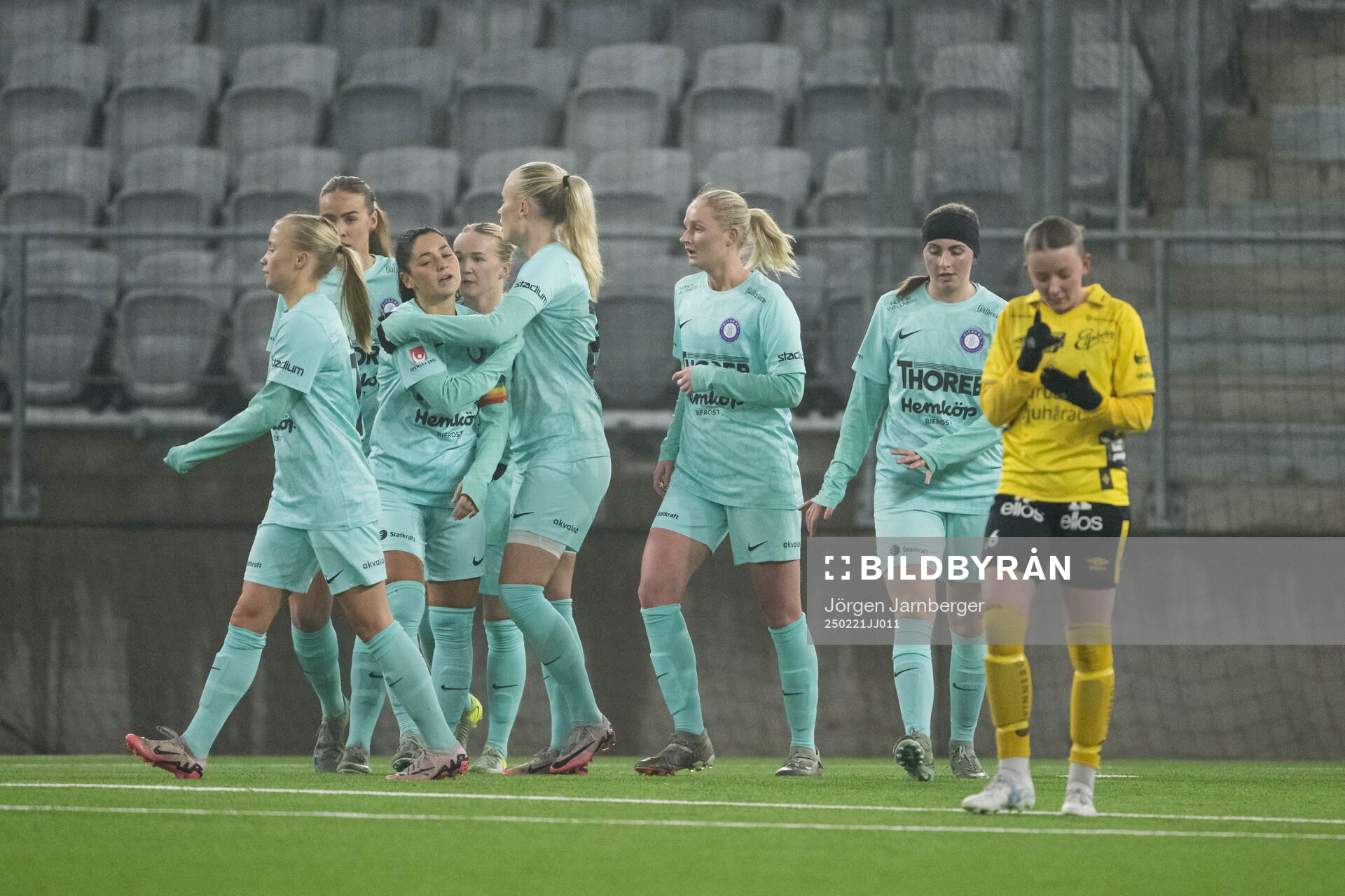 Jitex spelare jublar
