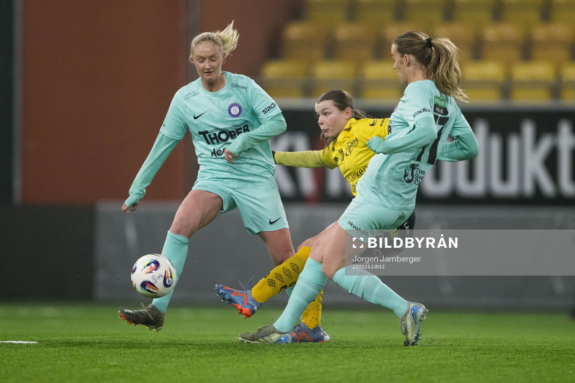 Jitexs Hanna Comnell och Elfsborgs Elin Flakberg och Jitexs