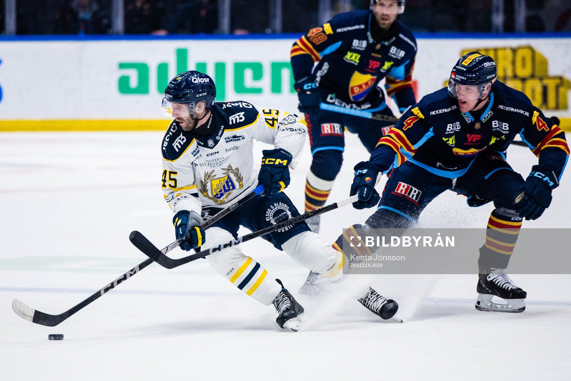 Södertäljes Sebastian Dyk och Djurgårdens Edvin