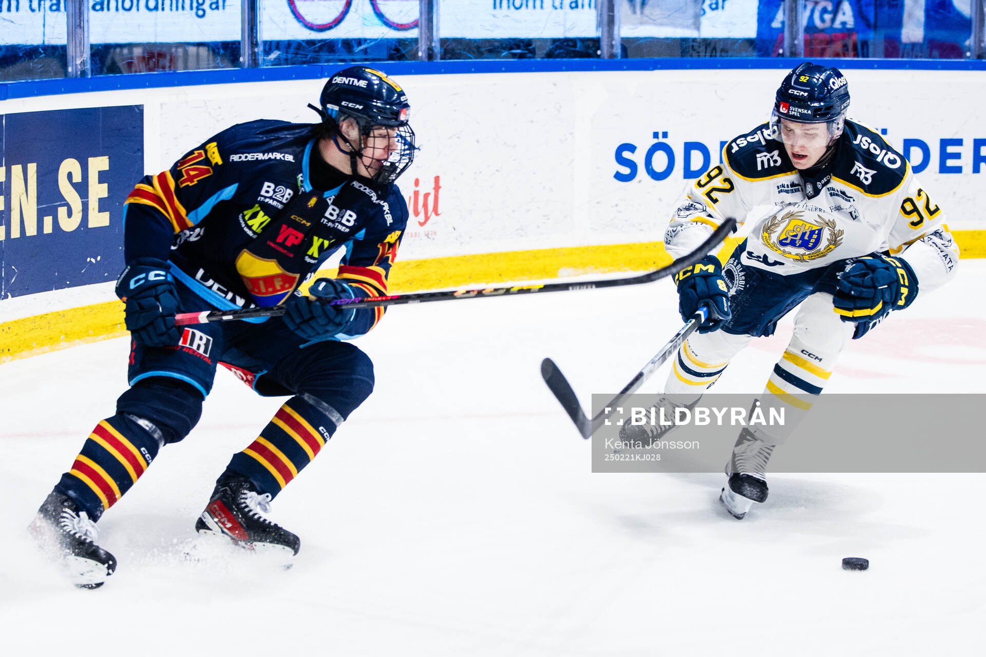 Djurgårdens Anton Frondell och Södertäljes Albert Wikman