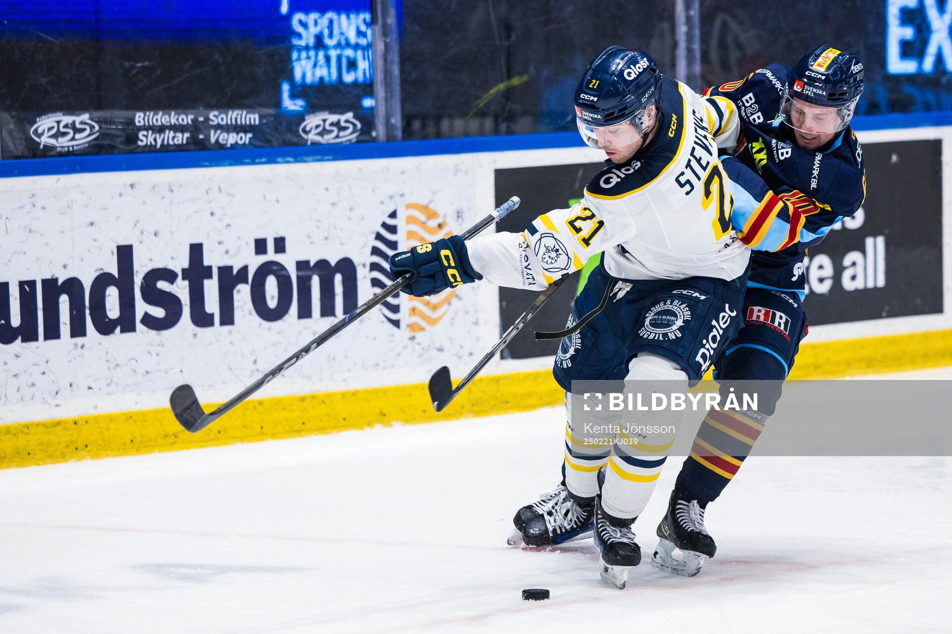 Södertäljes Nolan Stevens och Djurgårdens Jakob
