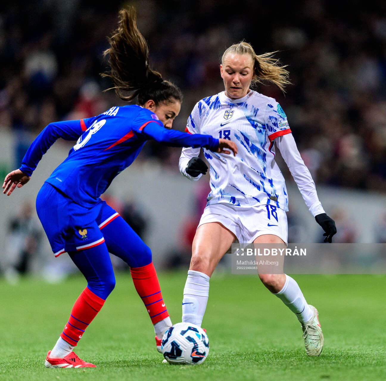 Selma Bacha of France and Frida Maanum of Norway
