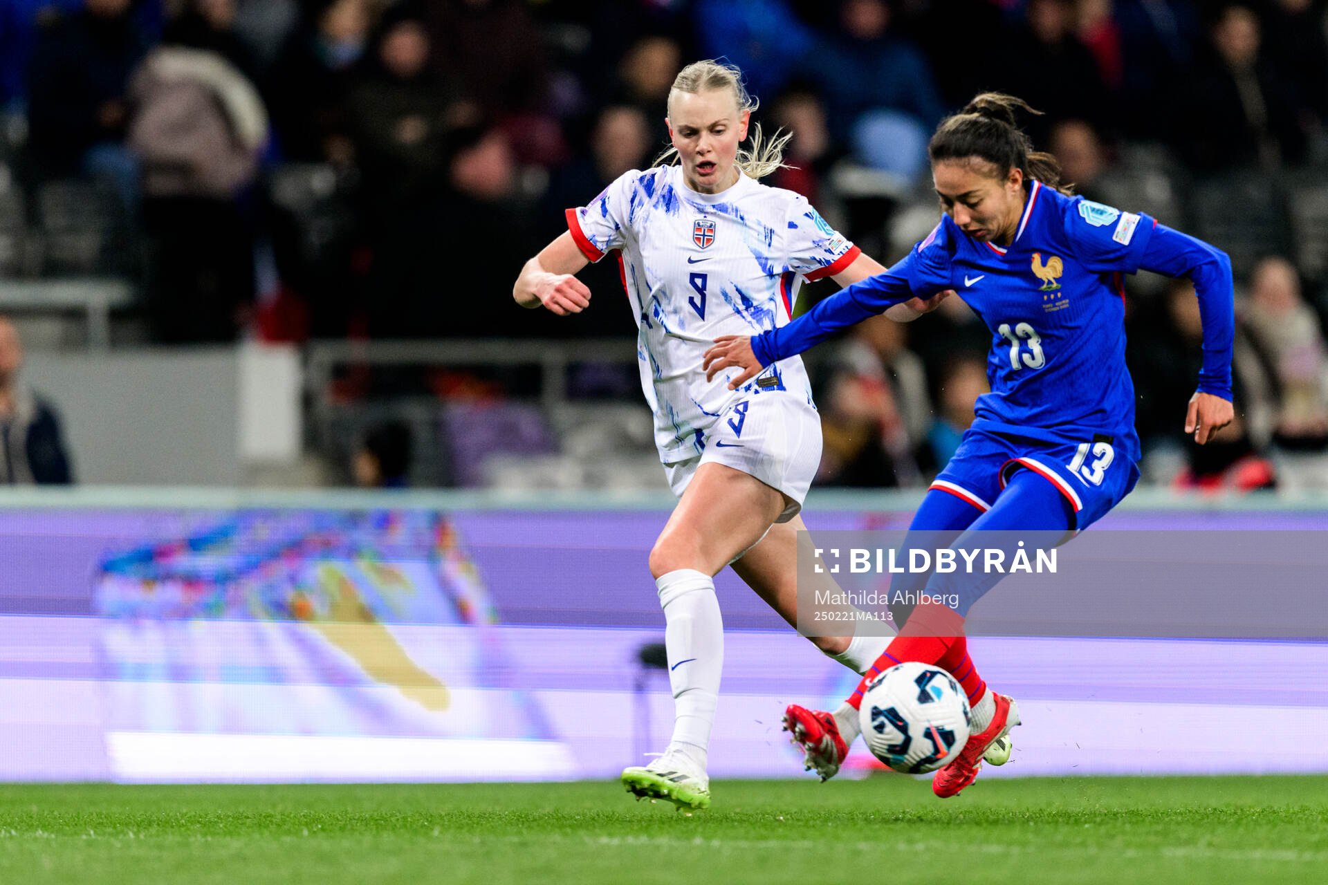 Karina Sævik of Norway and Selma Bacha of France