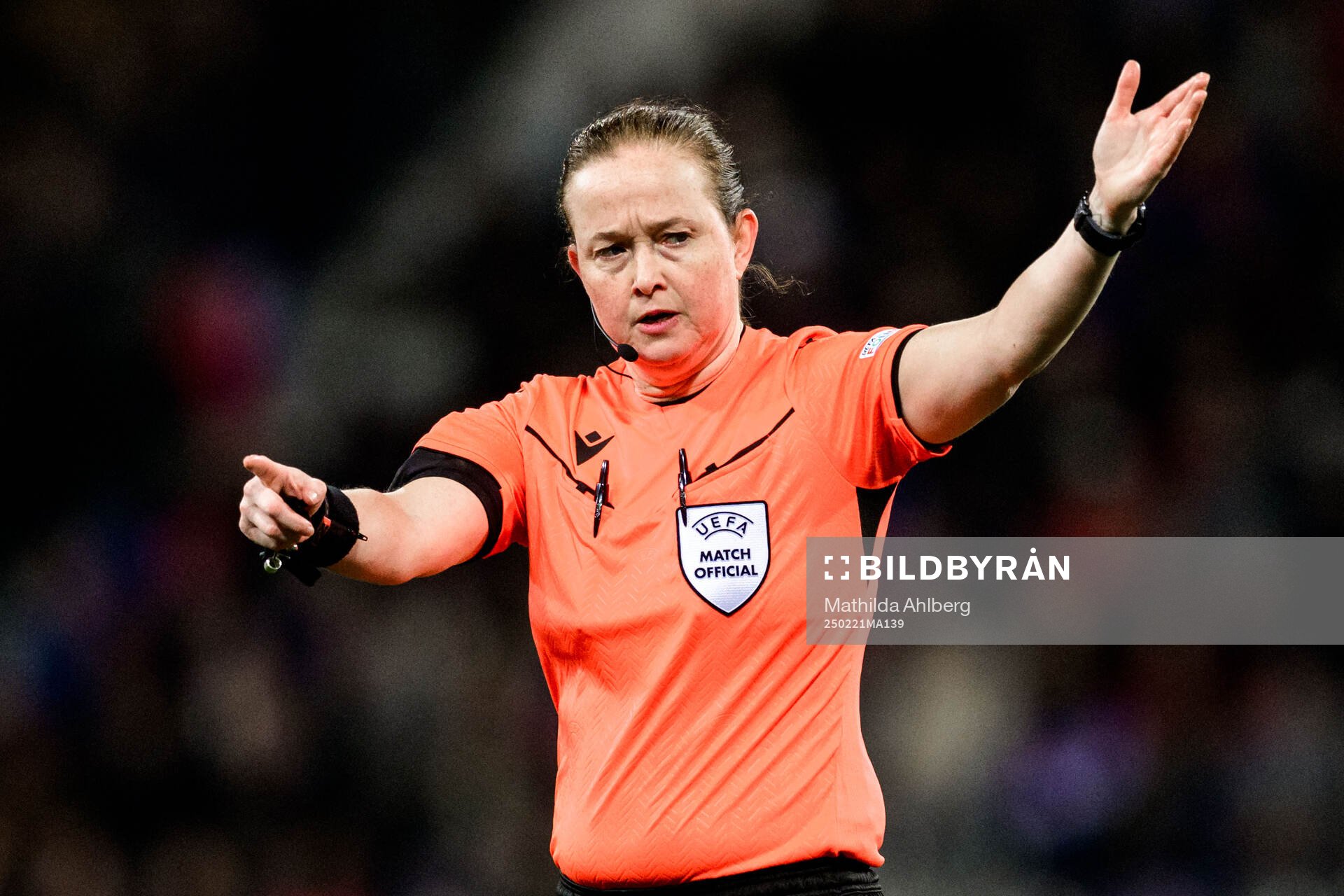 Referee Cheryl Foster