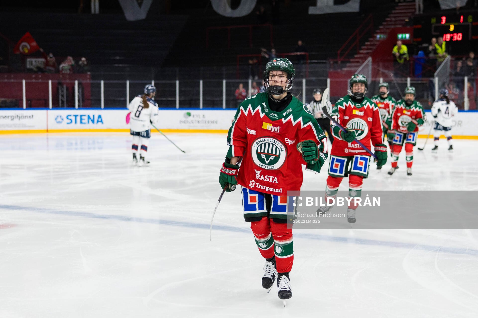 Frölundas Elisa Holopainen jublar