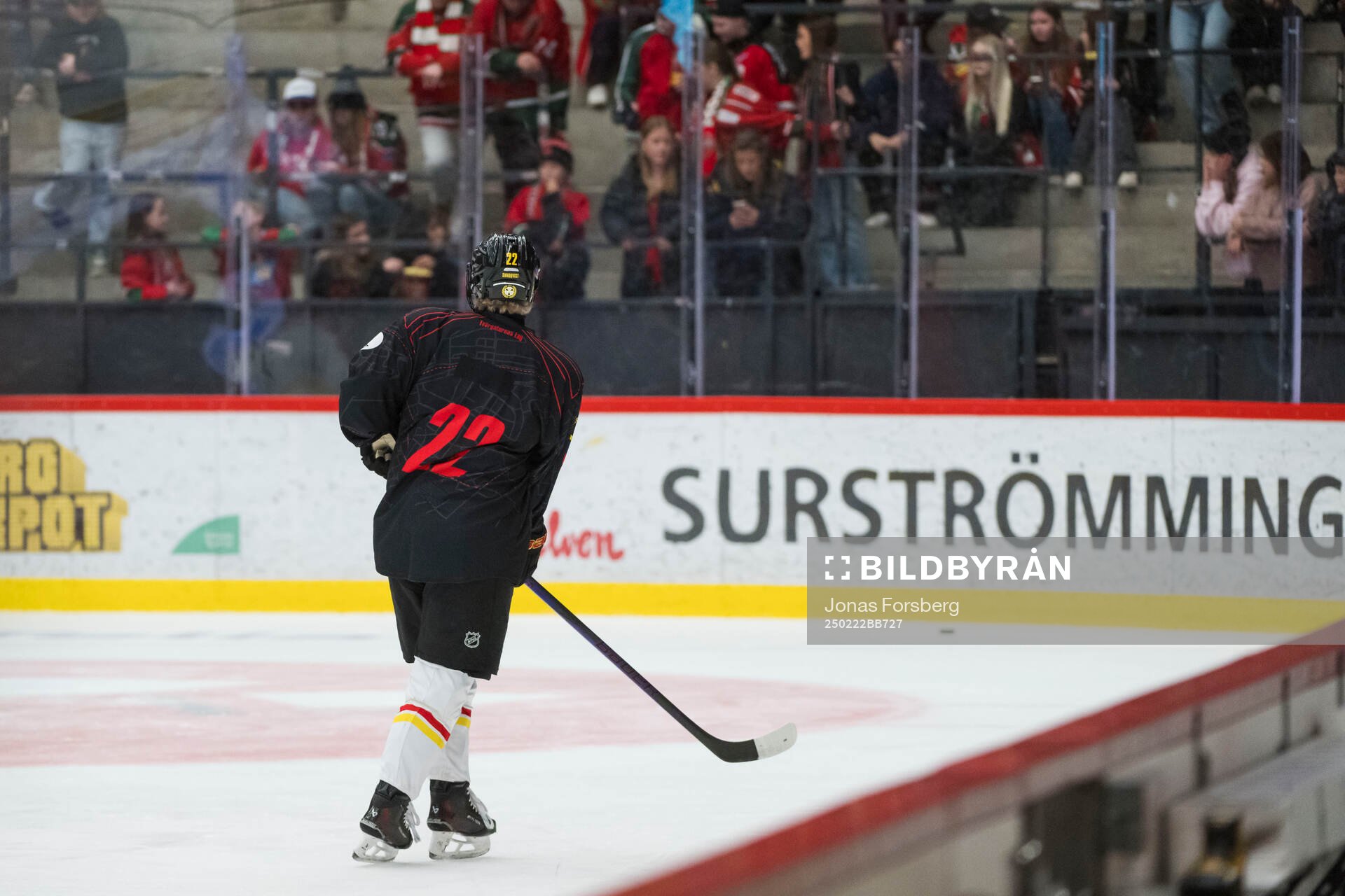 Brynäs Leo Sundqvist innan ishockeymatchen i SHL mellan