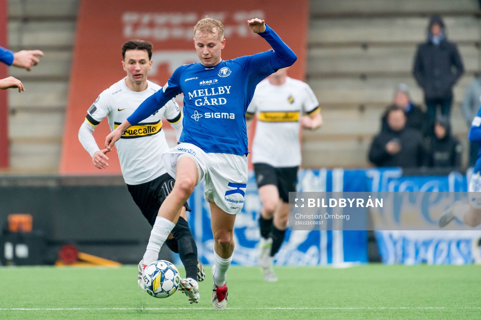 Trelleborgs Jakob Andersson och AIKs Bersant Celina
