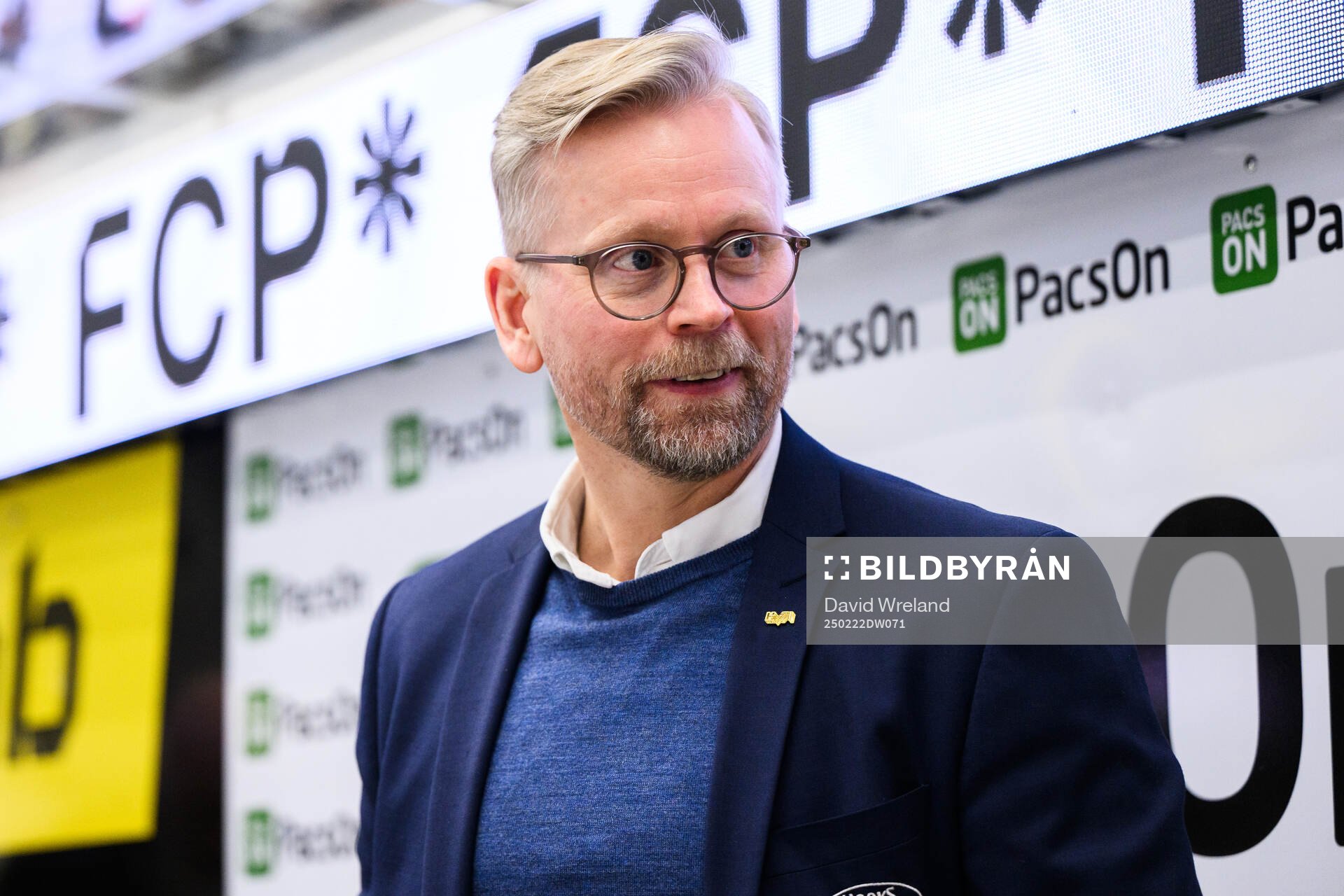 HV71s   assisterande tränare Johan Davidsson