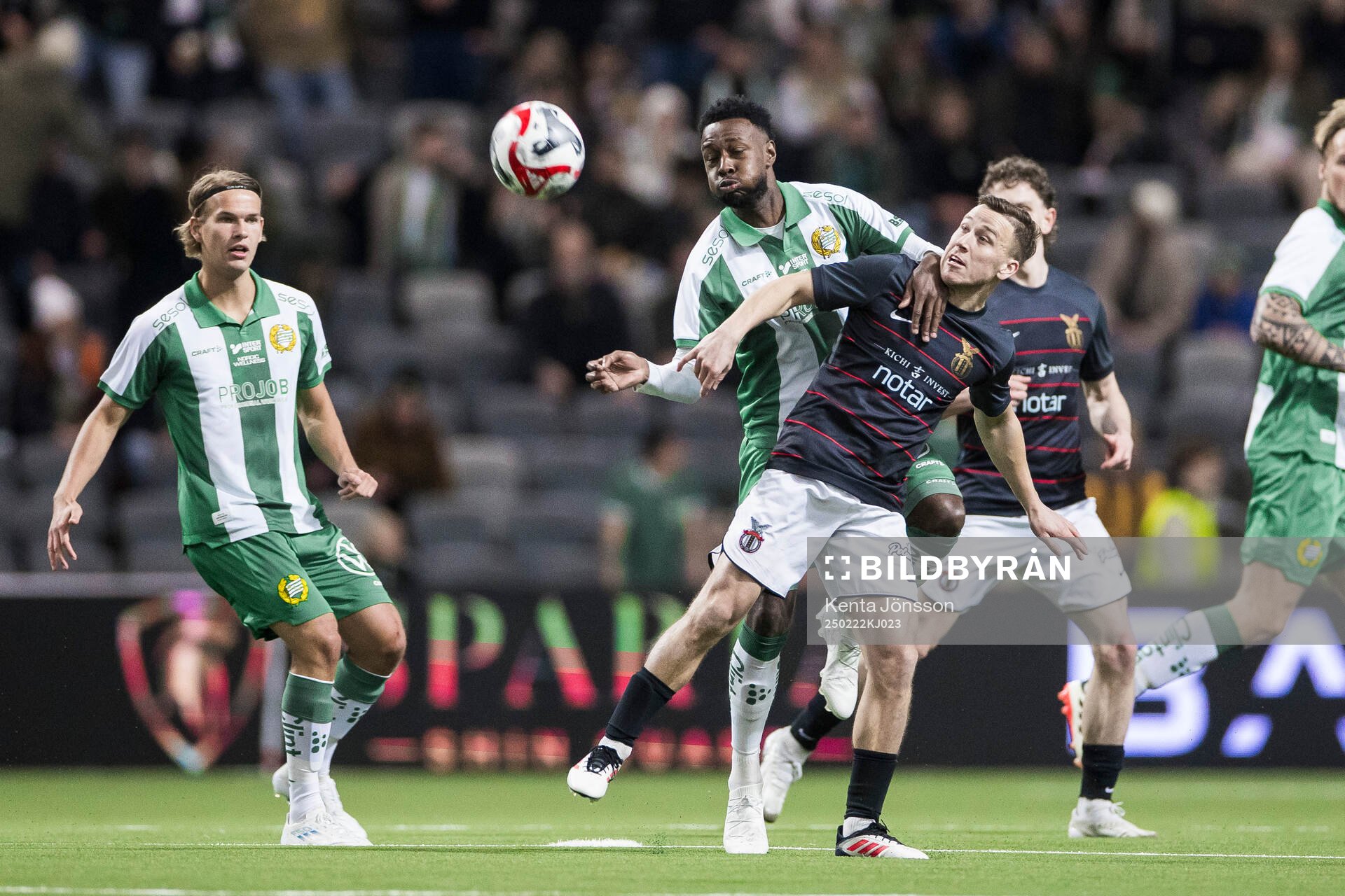 Hammarbys Shaquille Pinas och FC Stockholms William Jan