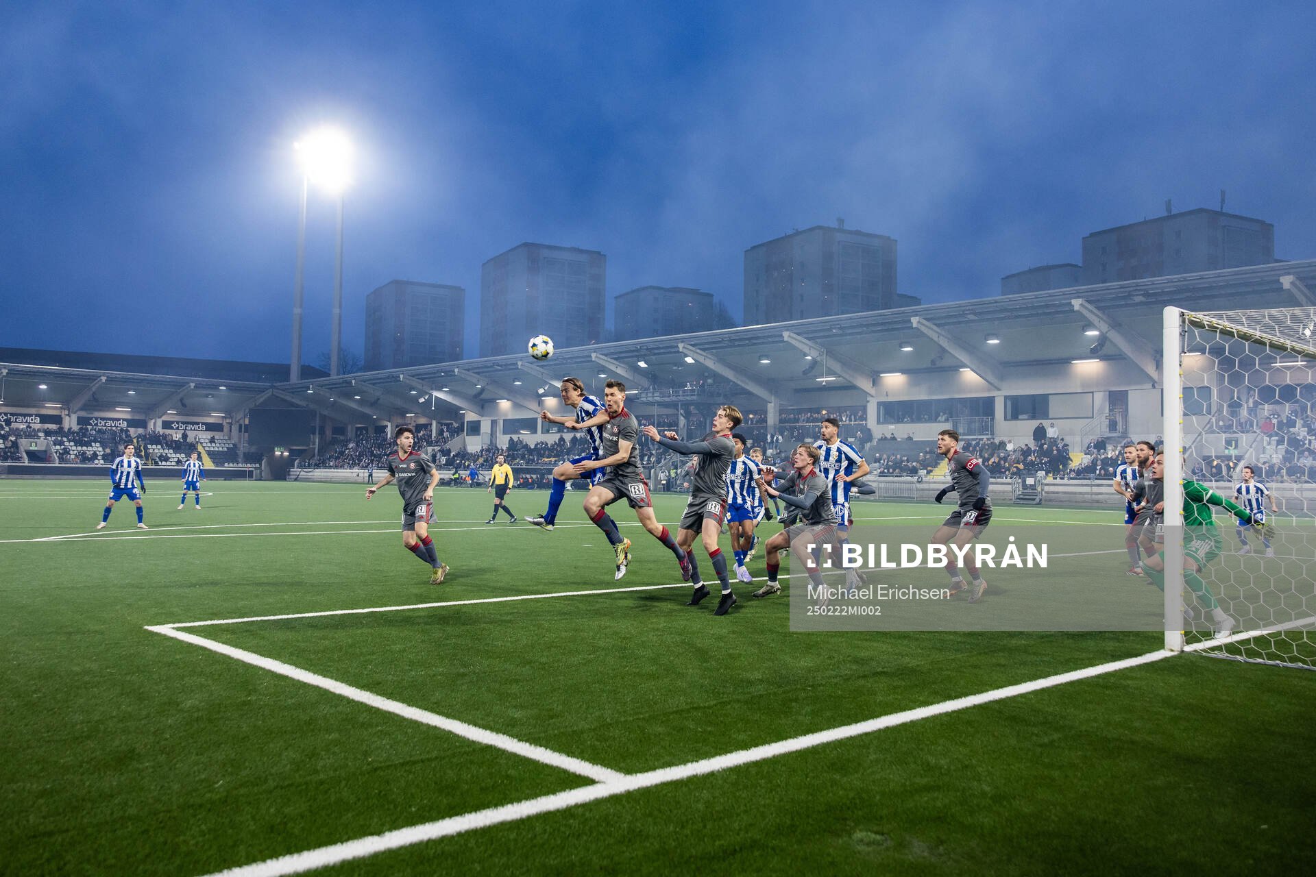IFK Göteborgs August Erlingmark och Sandvikens Daniel
