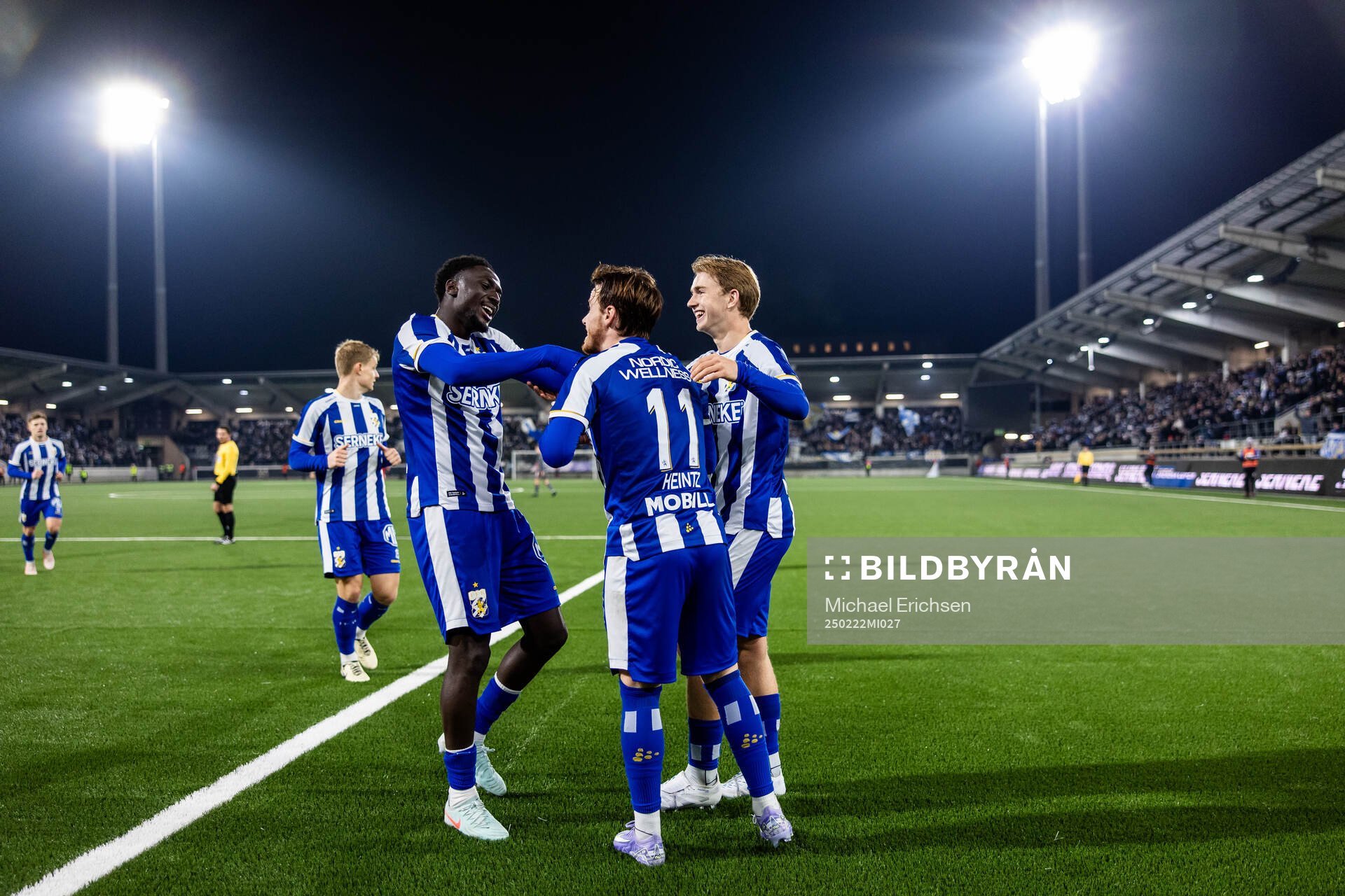 IFK Göteborgs Tobias Heintz (mitten) jublar med Imam Jagne