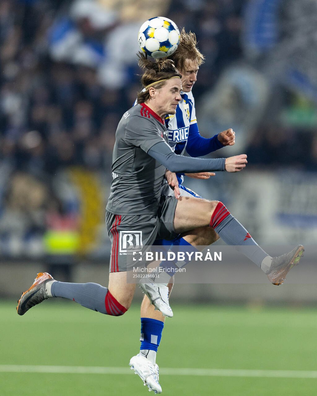 Sandvikens Johan Arvidsson och IFK Göteborgs Noah Tolf