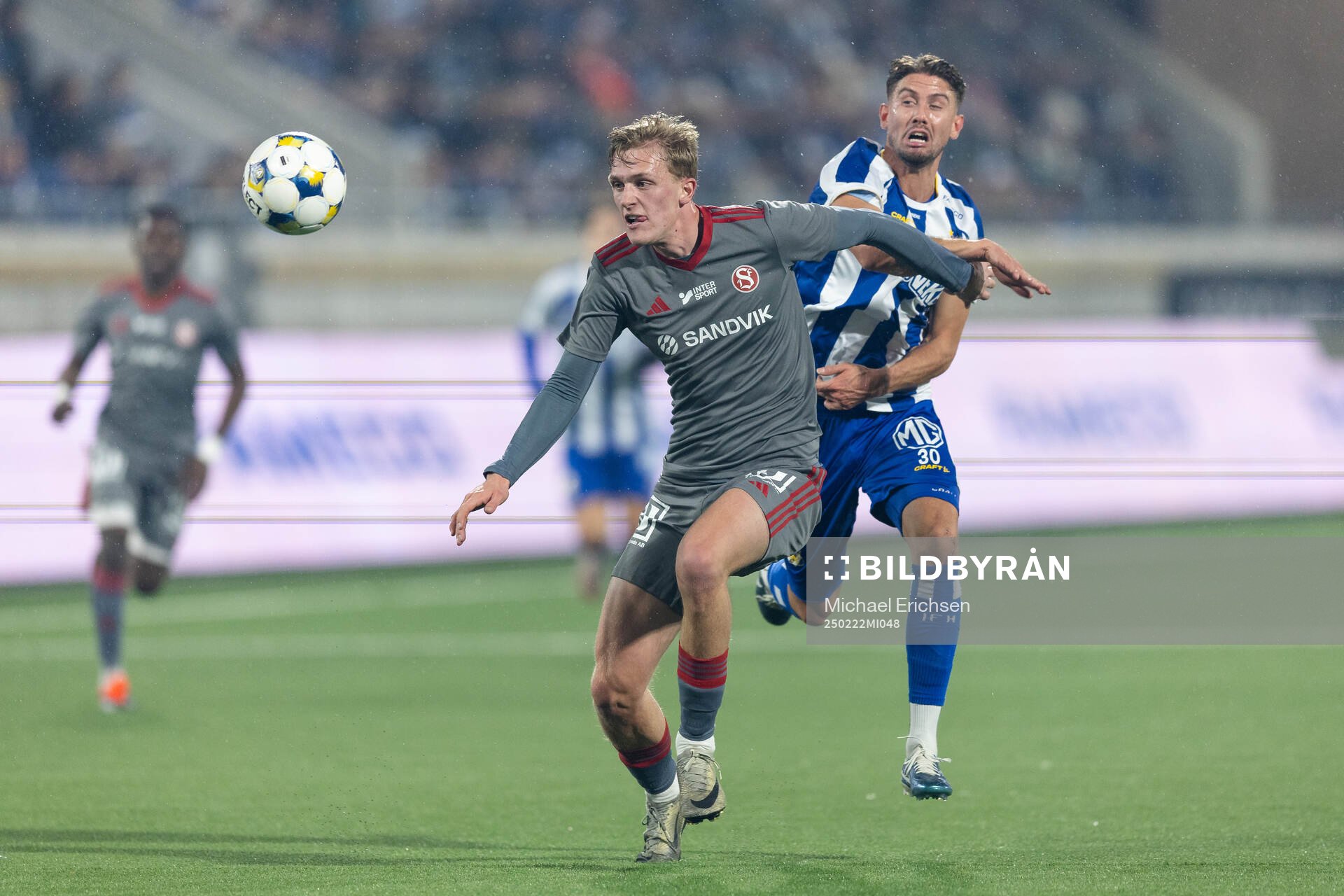 Sandvikens Olle Samuelsson och IFK Göteborgs Ramon Pascal