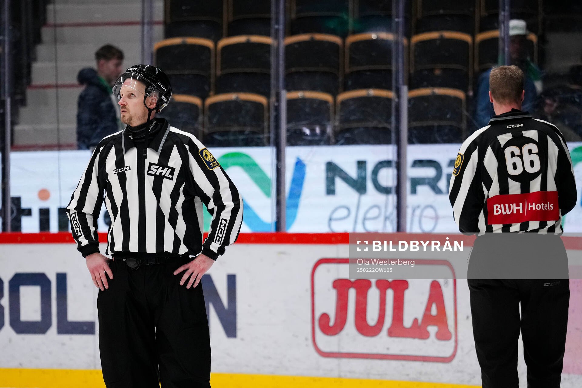 Linjedomare Johannes Käck gör sin sista hockeymatch