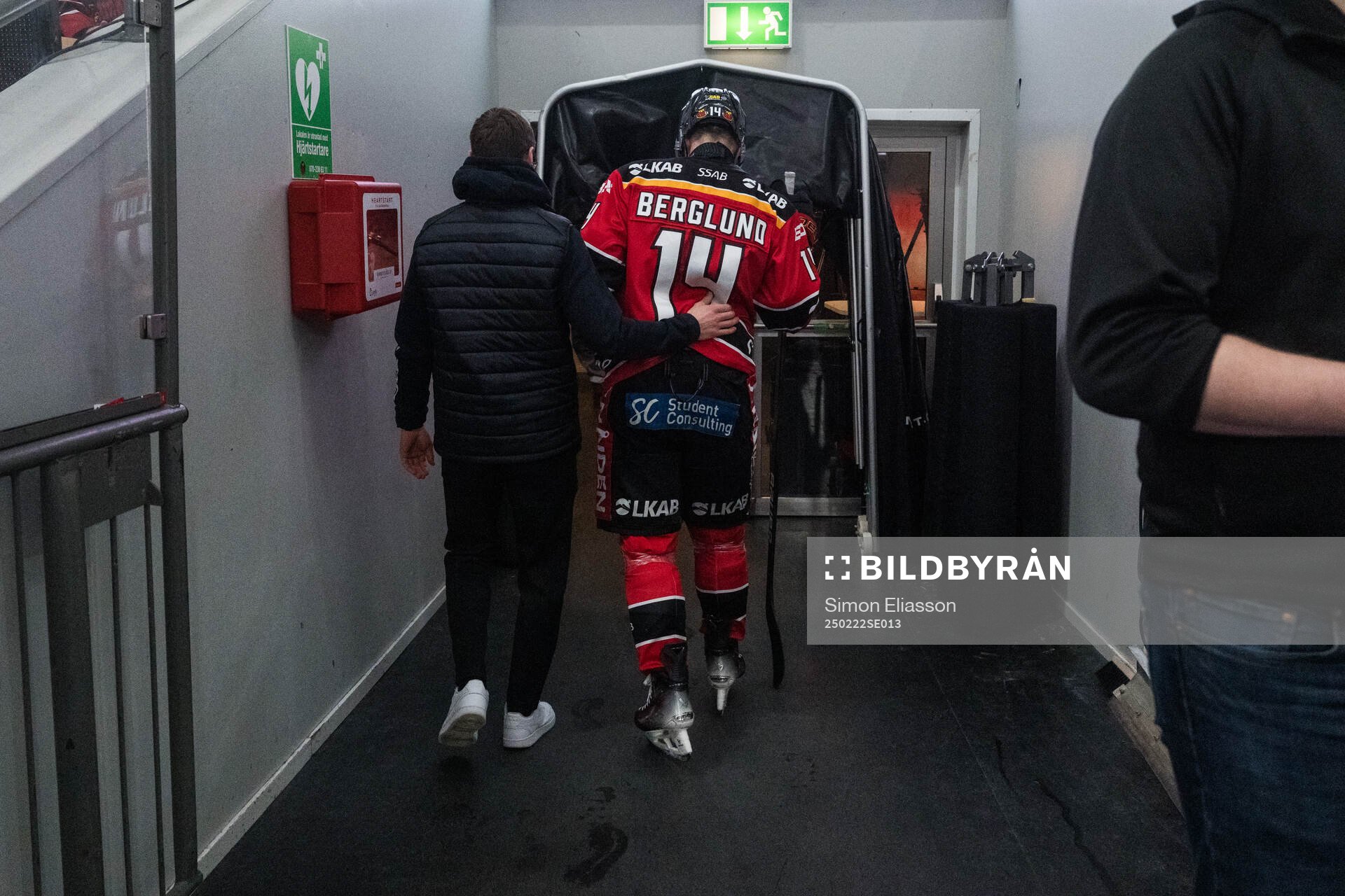Luleås Jonas Berglund lämnar isen
