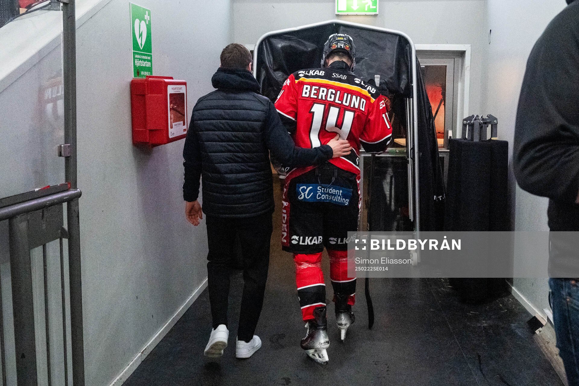 Luleås Jonas Berglund kliver av skadad