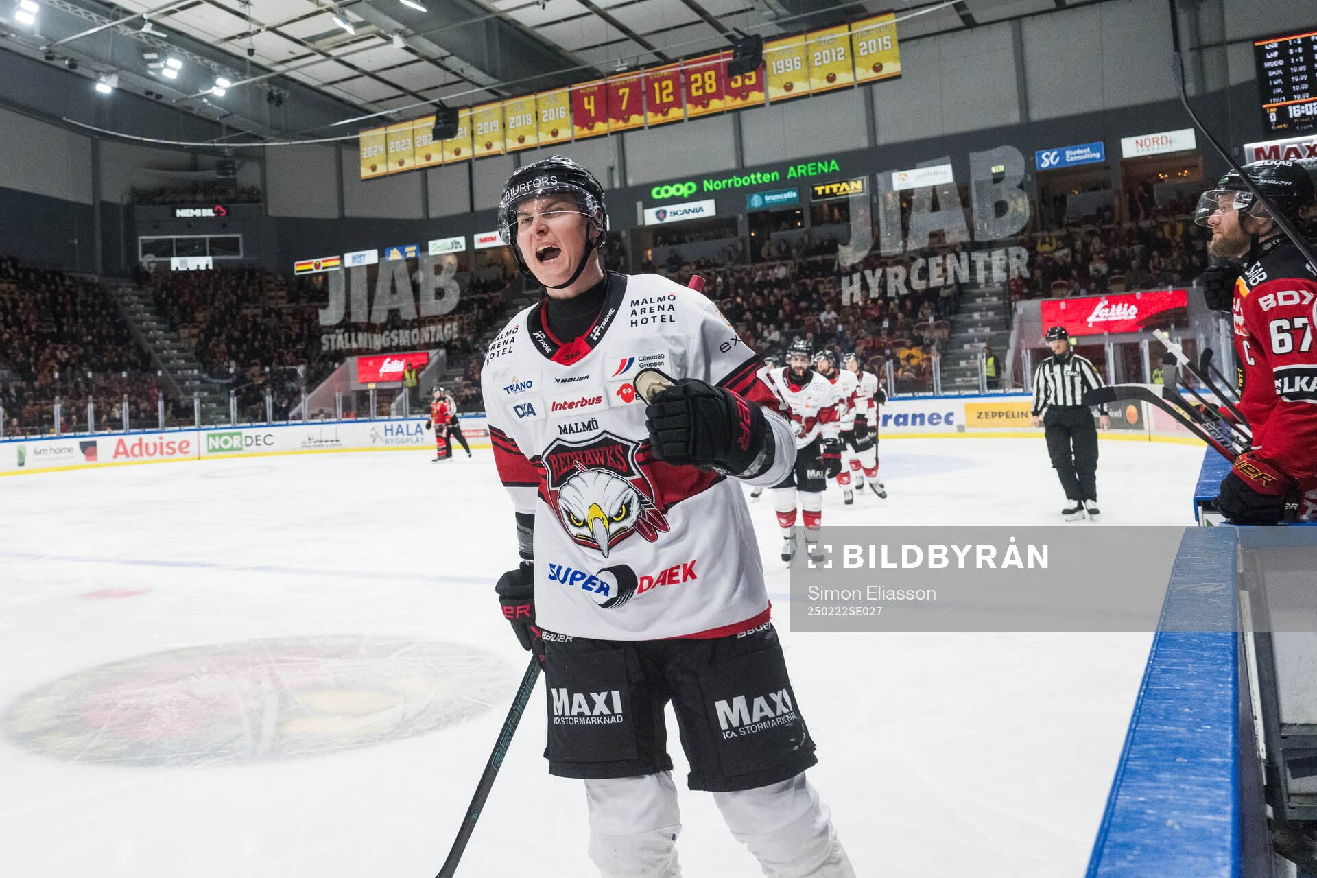 Malmö Redhawks Fredrik Händemark jublar