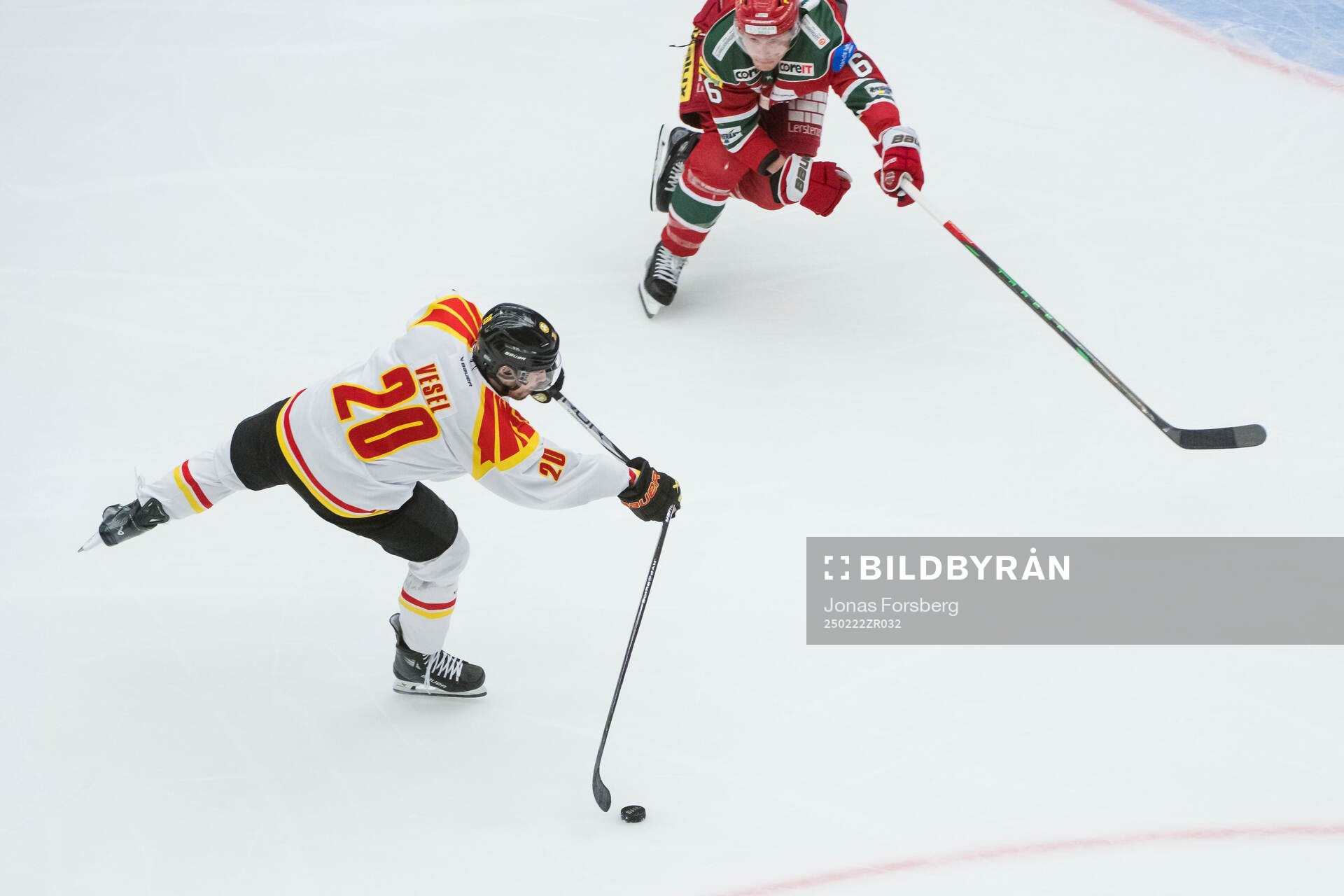 Brynäs Tyler Vesel och Modos Paul Ladue